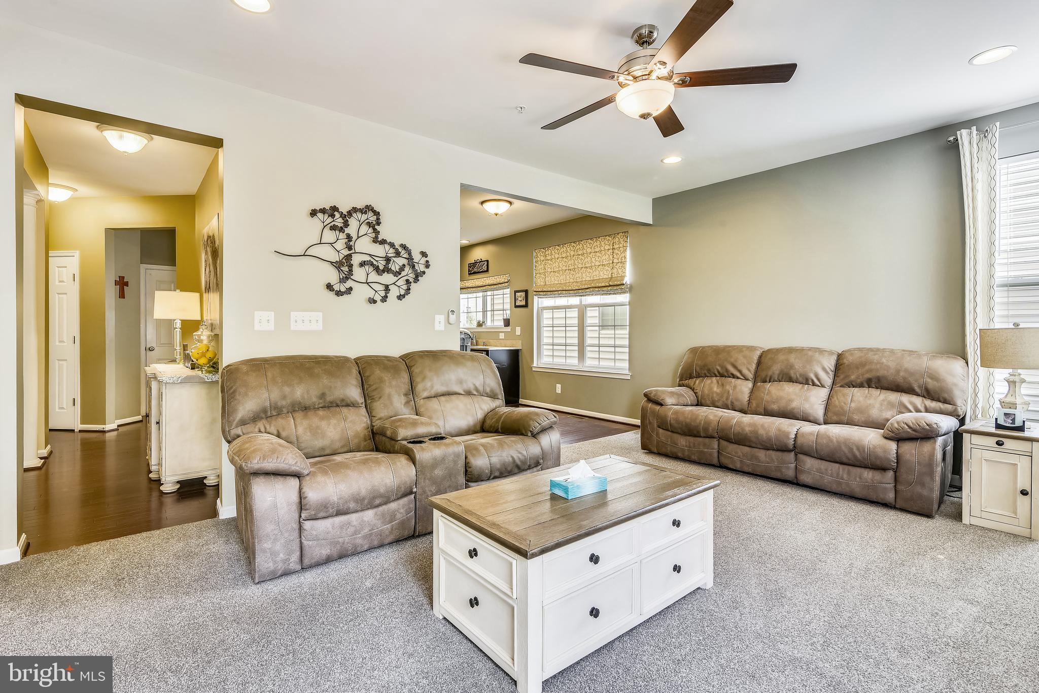 EAGLES POINTE - Residential