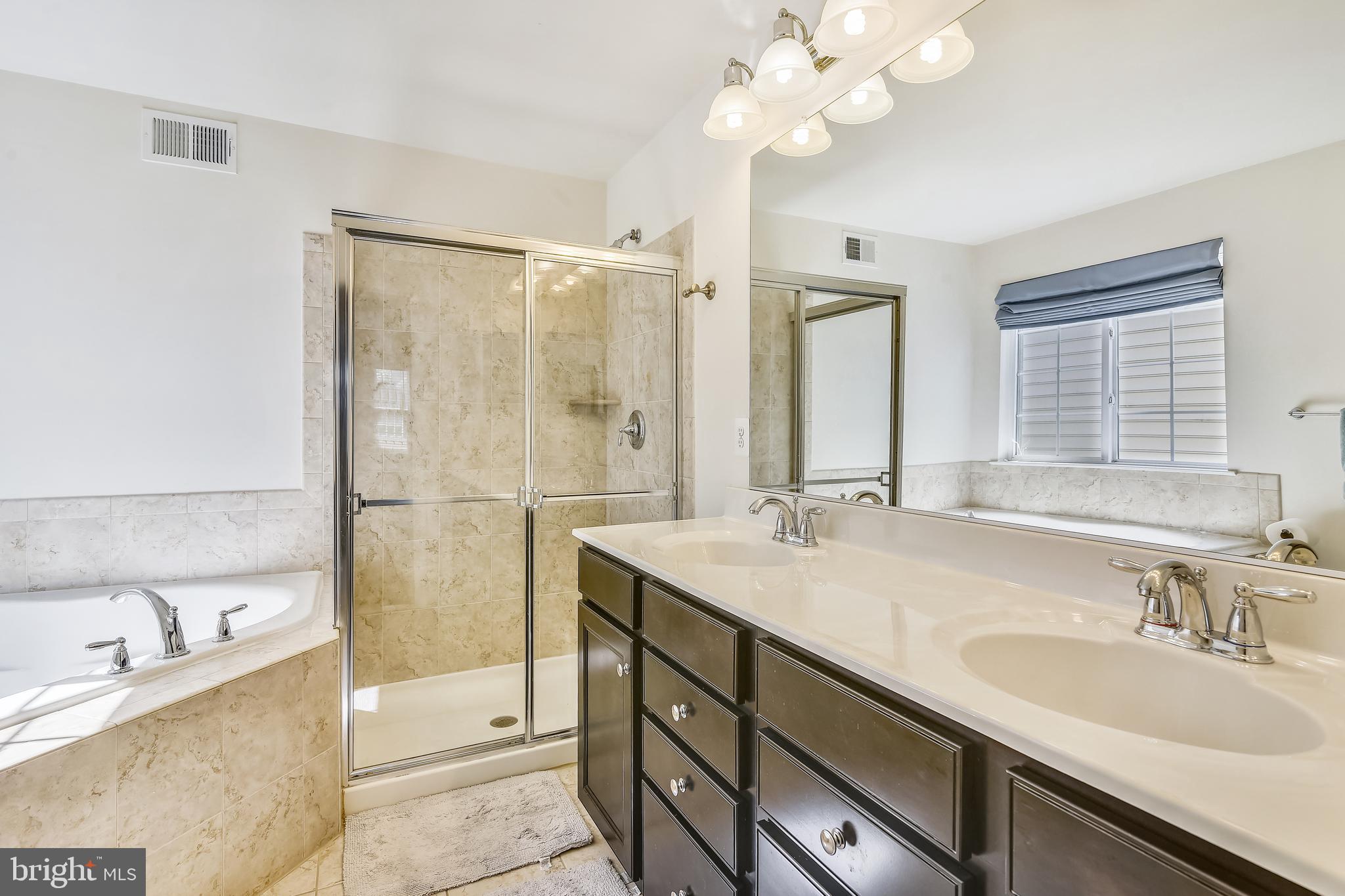 EAGLES POINTE - Residential