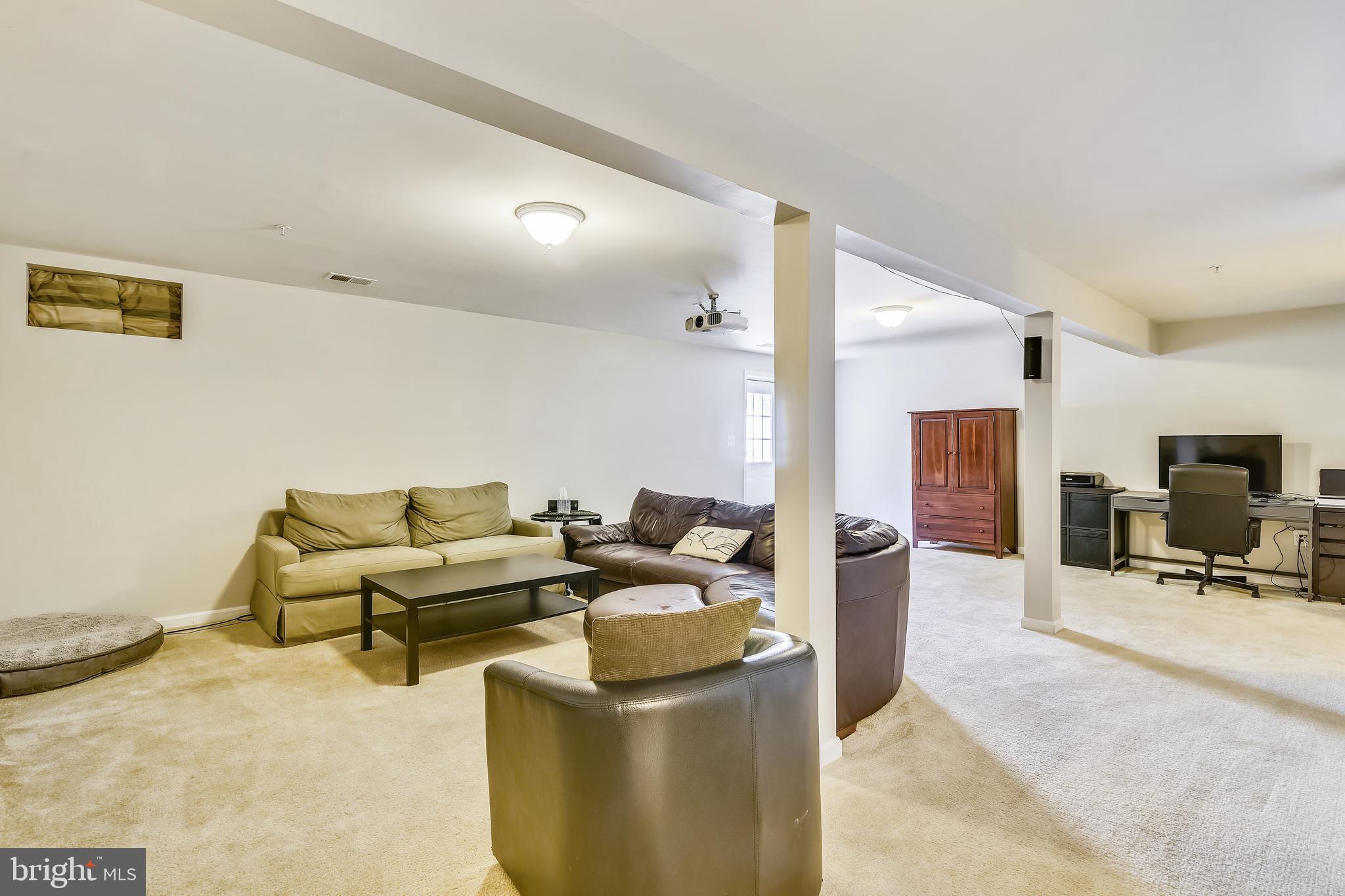 EAGLES POINTE - Residential