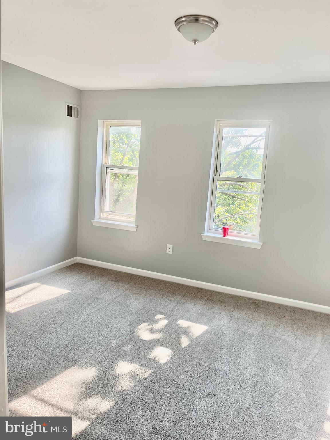 OLIVER - Residential