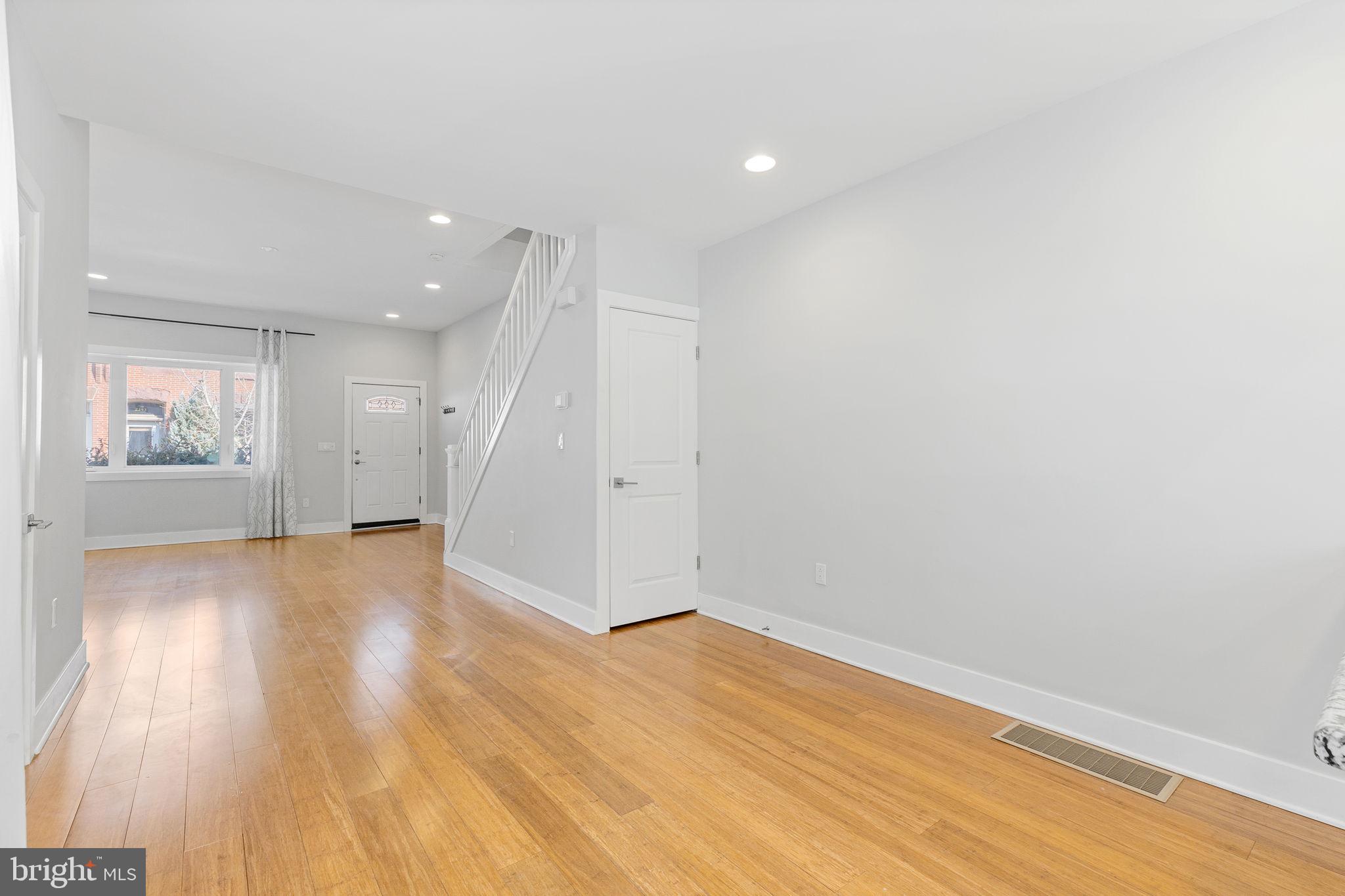 GRADUATE HOSPITAL - Residential Lease