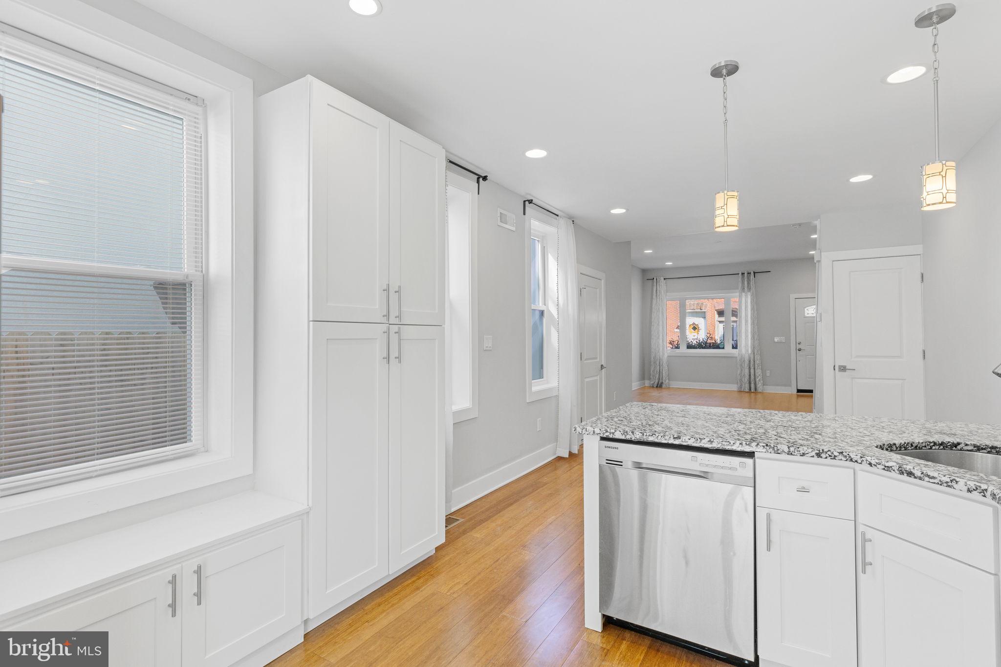 GRADUATE HOSPITAL - Residential Lease