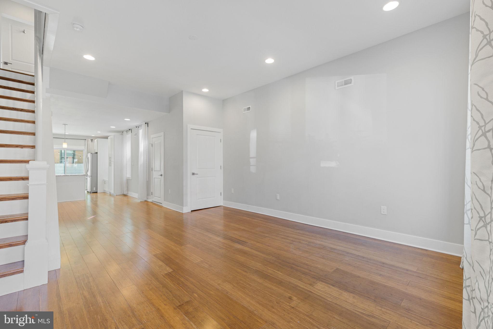 GRADUATE HOSPITAL - Residential Lease