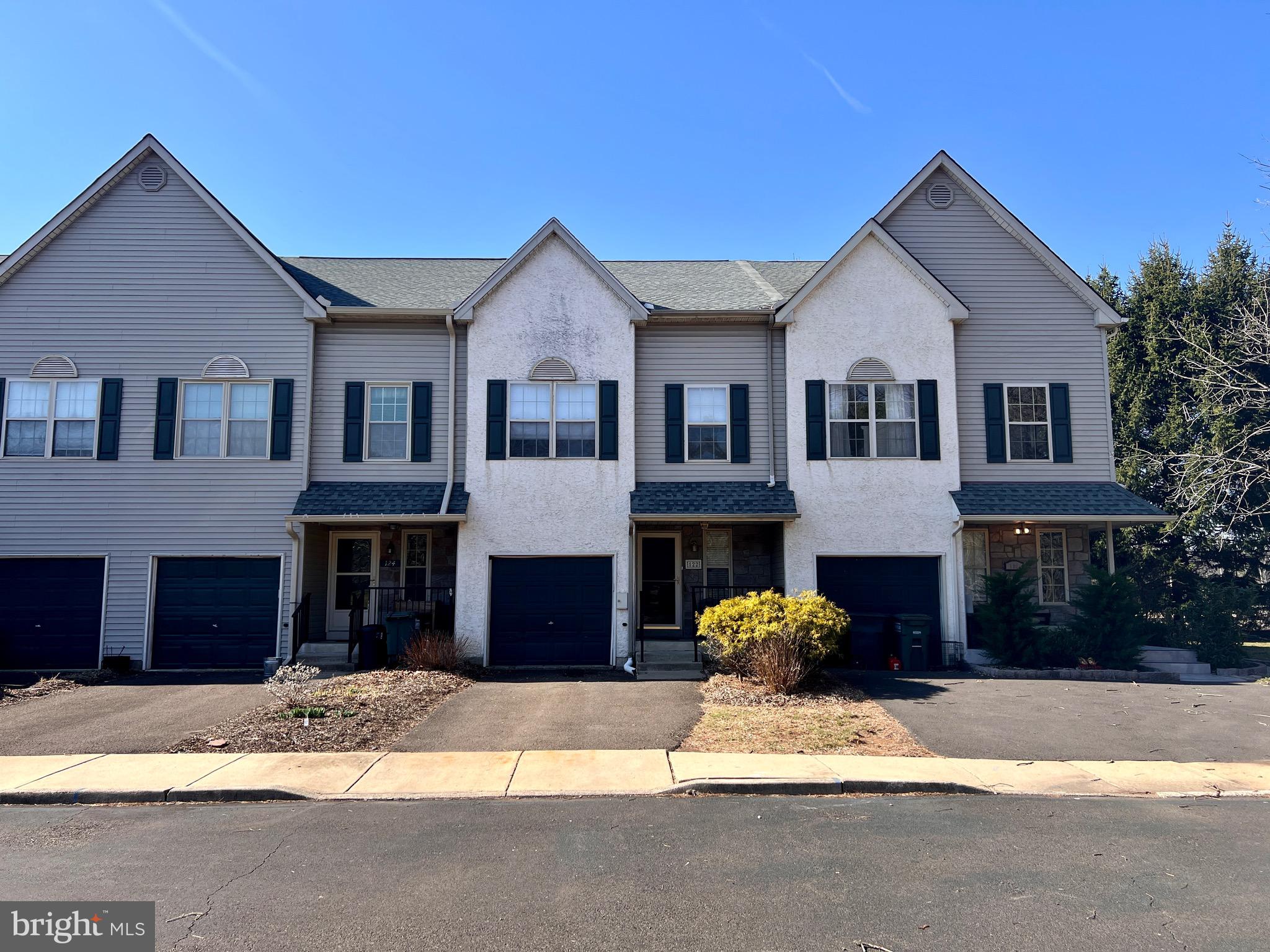 WILLOW BROOK - Residential
