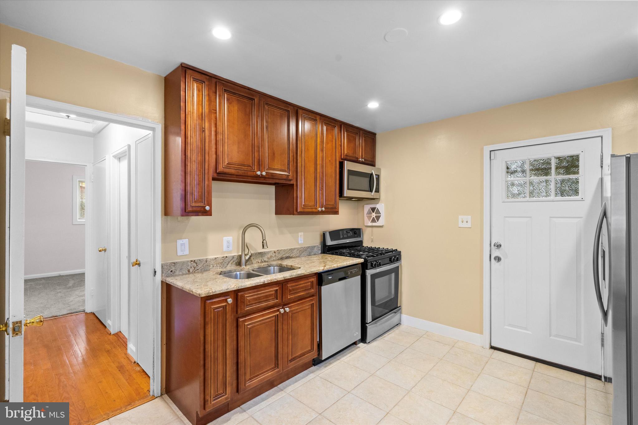 HILLSBOROUGH - Residential