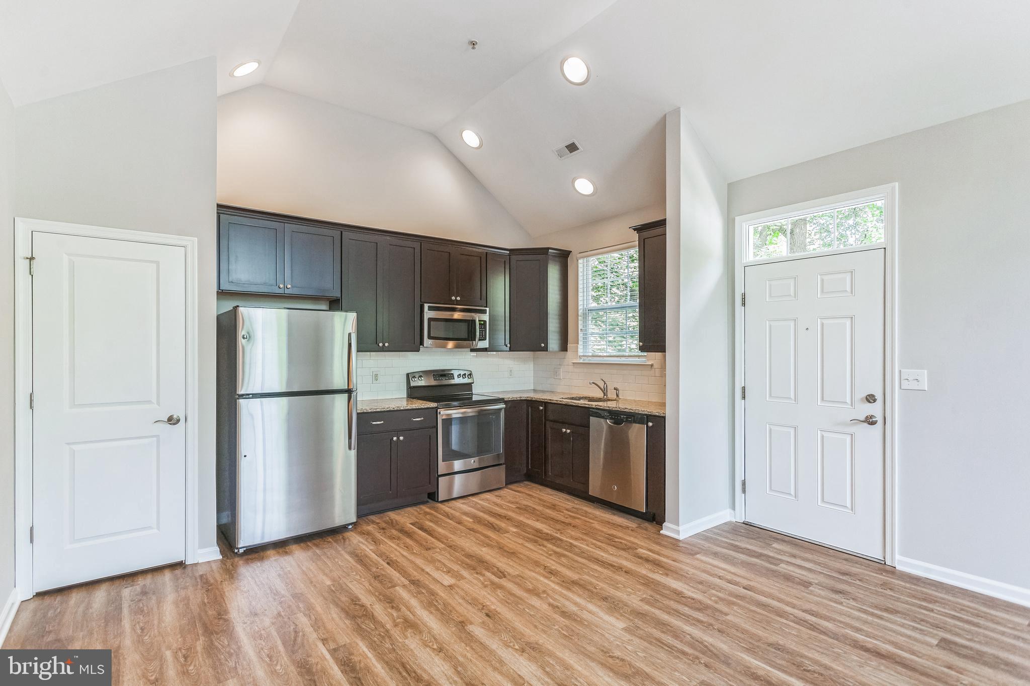 CREEKSIDE AT BLUE BELL - Residential Lease