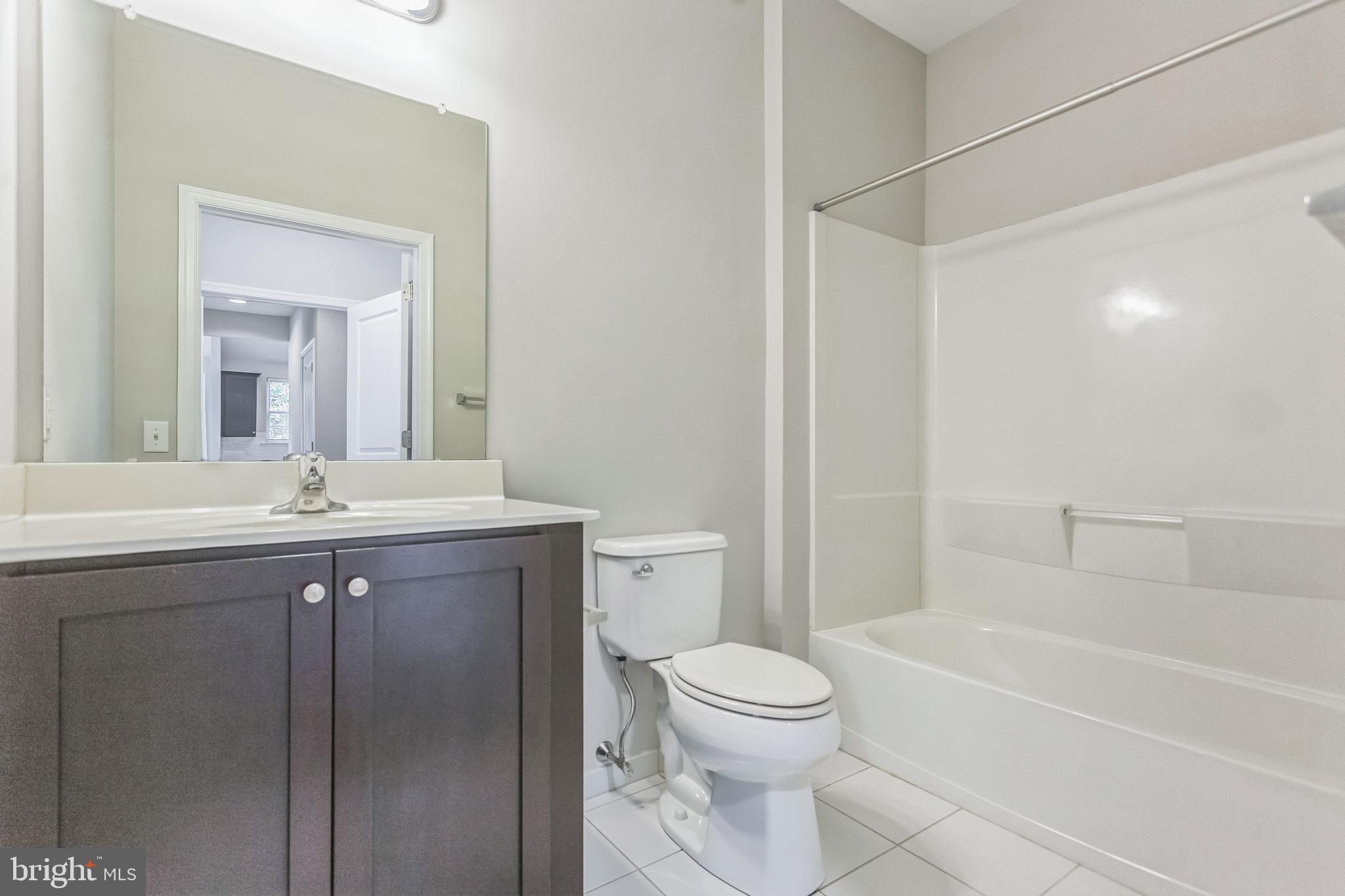 CREEKSIDE AT BLUE BELL - Residential Lease