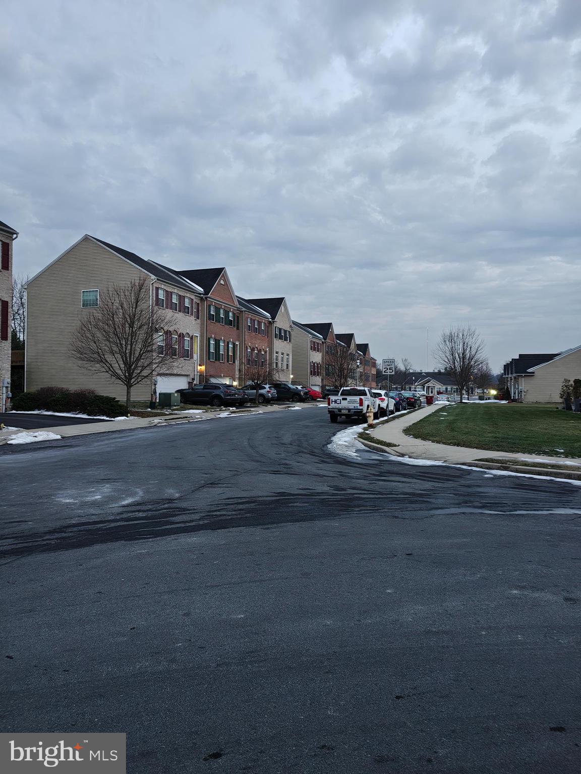 2079 HUNTINGTON LANE