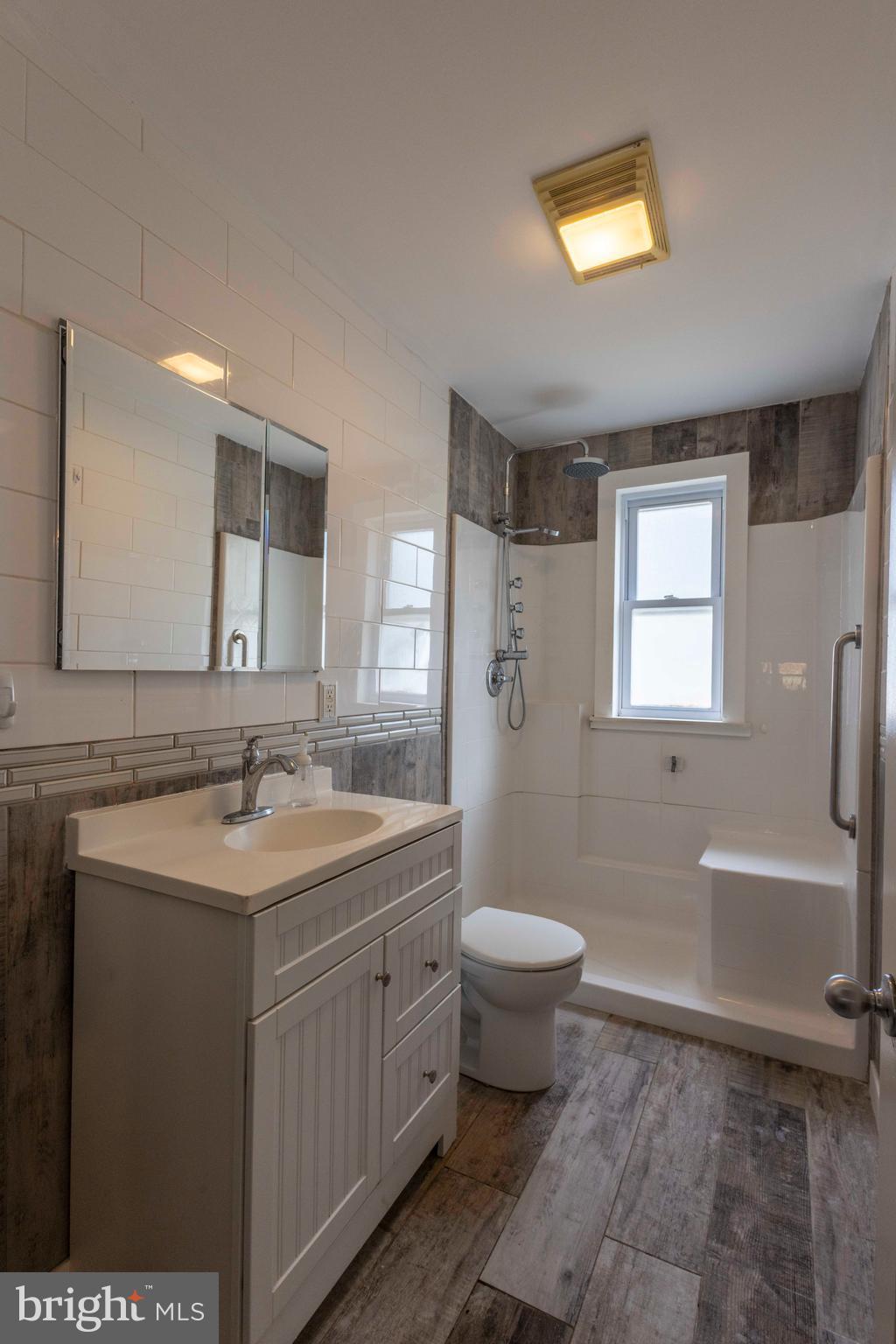 ESSEX - Residential Lease