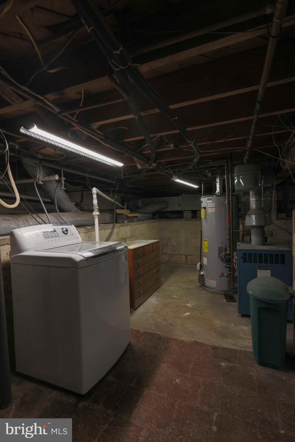 ESSEX - Residential Lease