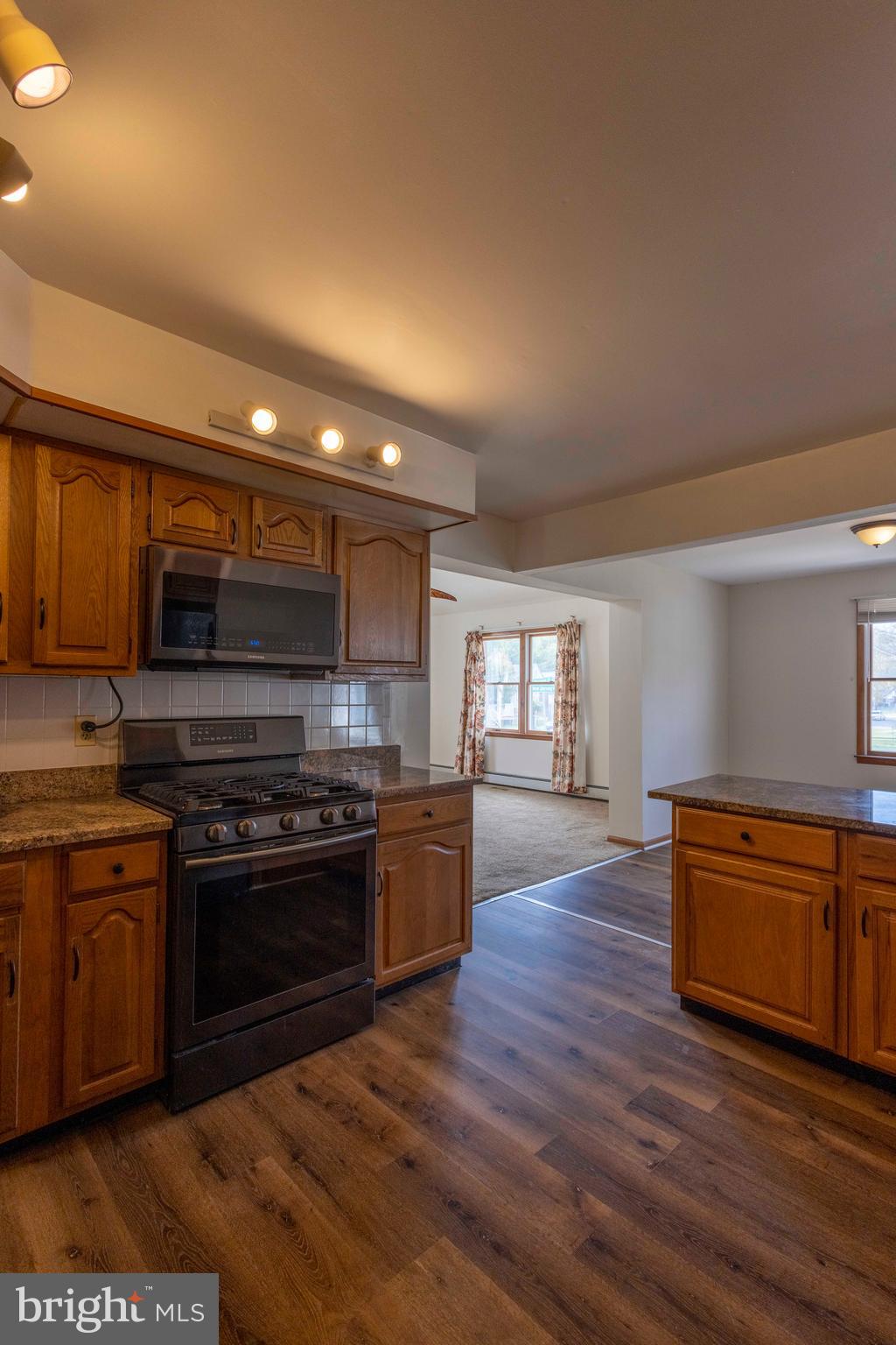 ESSEX - Residential Lease