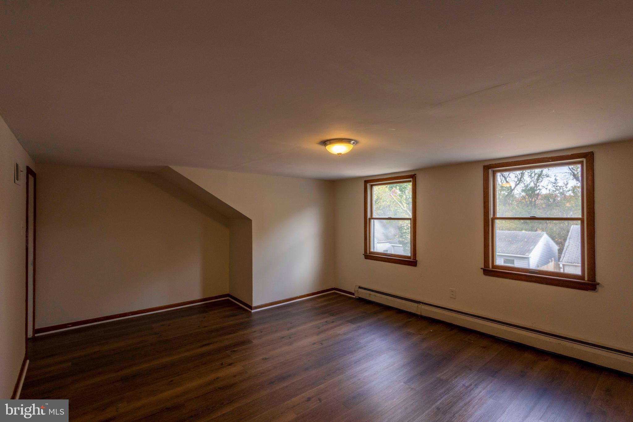 ESSEX - Residential Lease