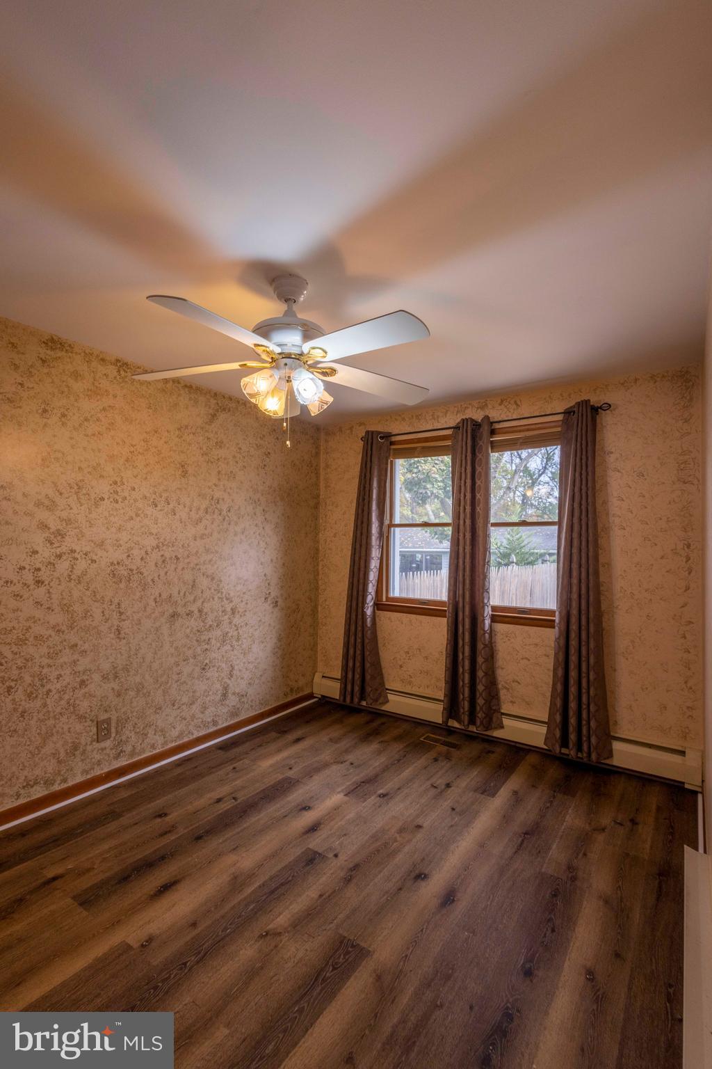 ESSEX - Residential Lease