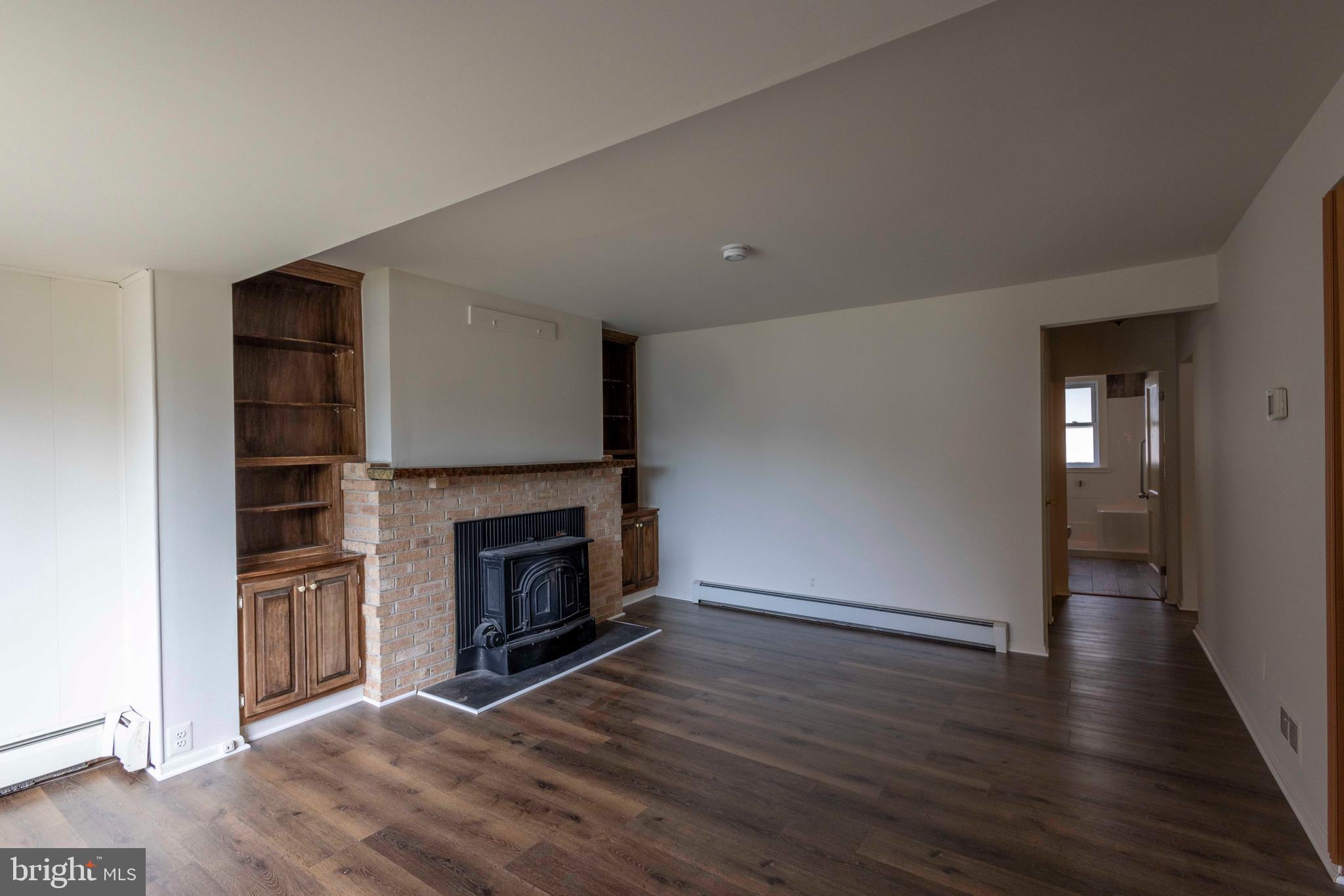 ESSEX - Residential Lease