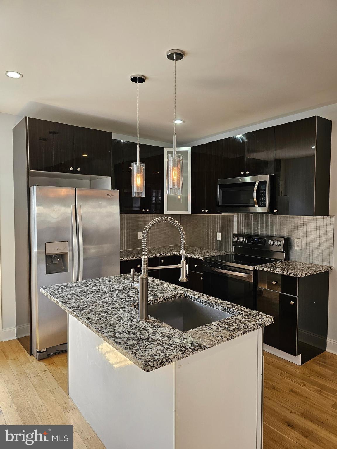 POINT BREEZE - Residential