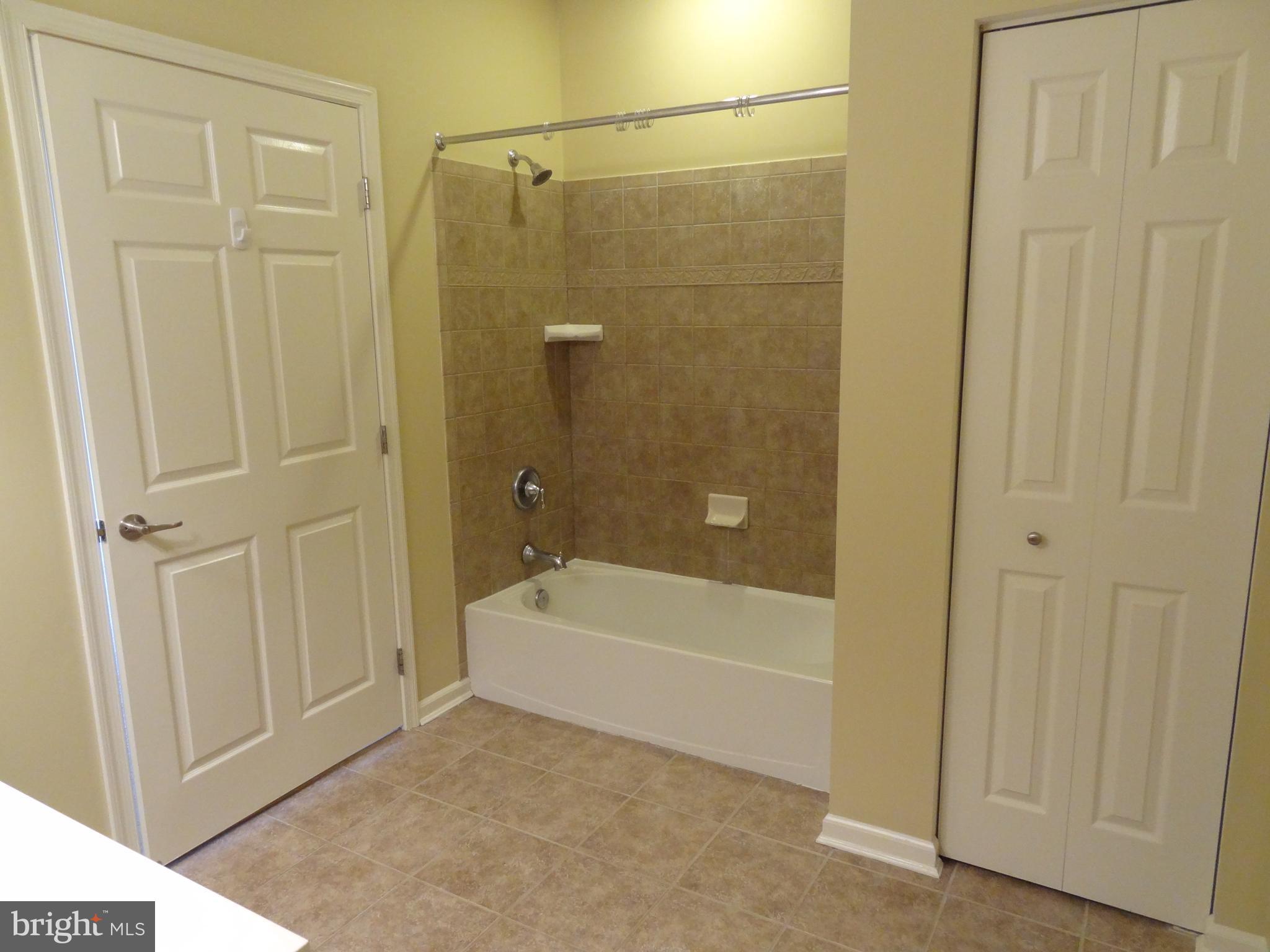 STONEY RUN - Residential Lease