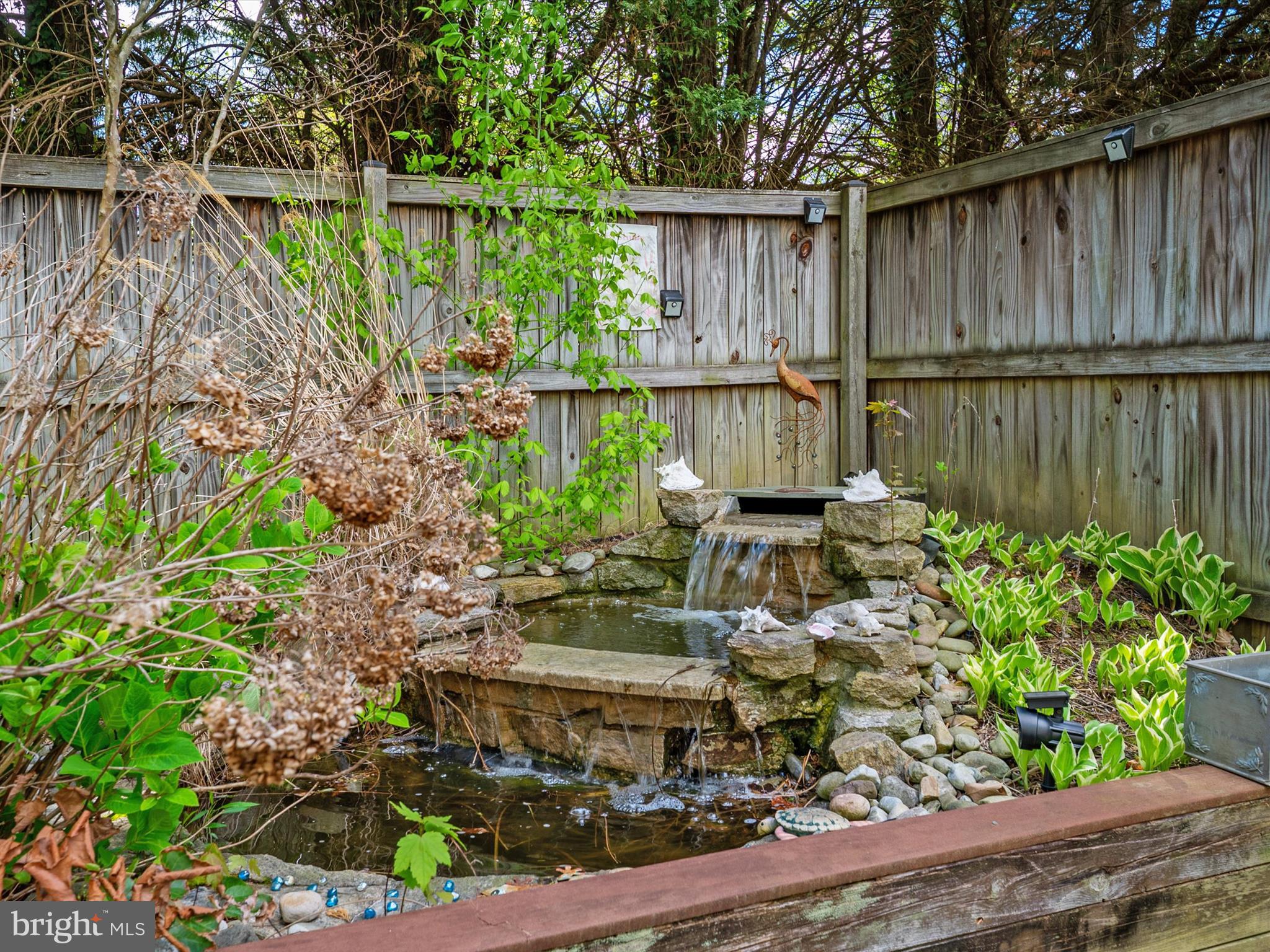 BAY COUNTRY - Residential