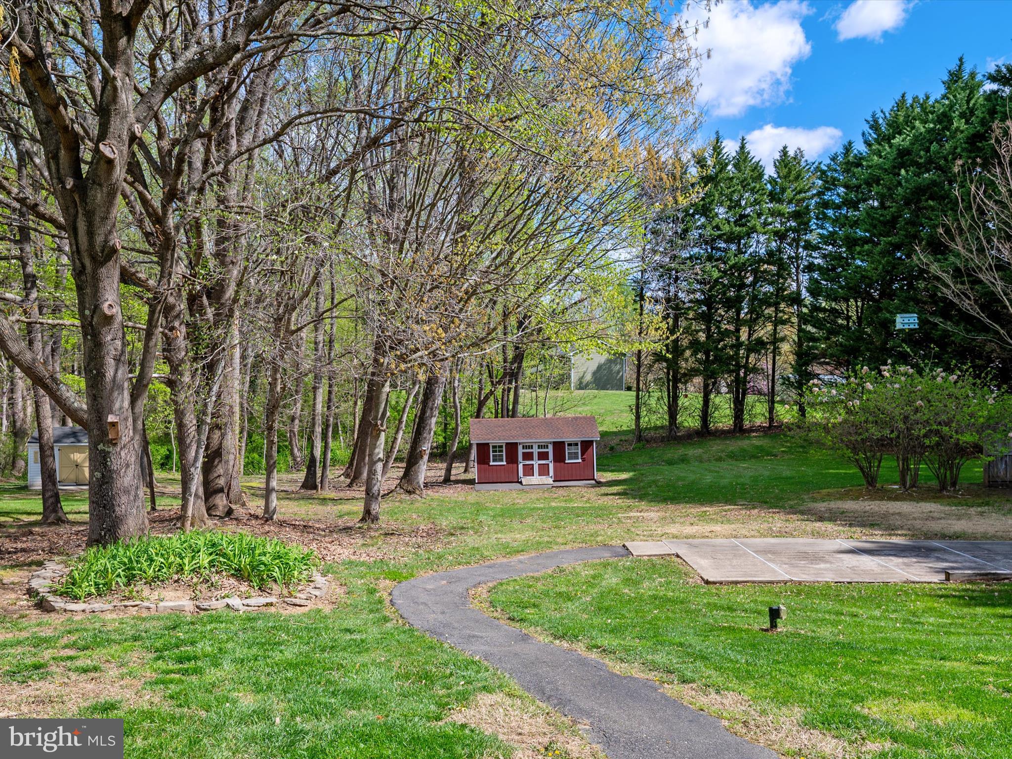 BAY COUNTRY - Residential