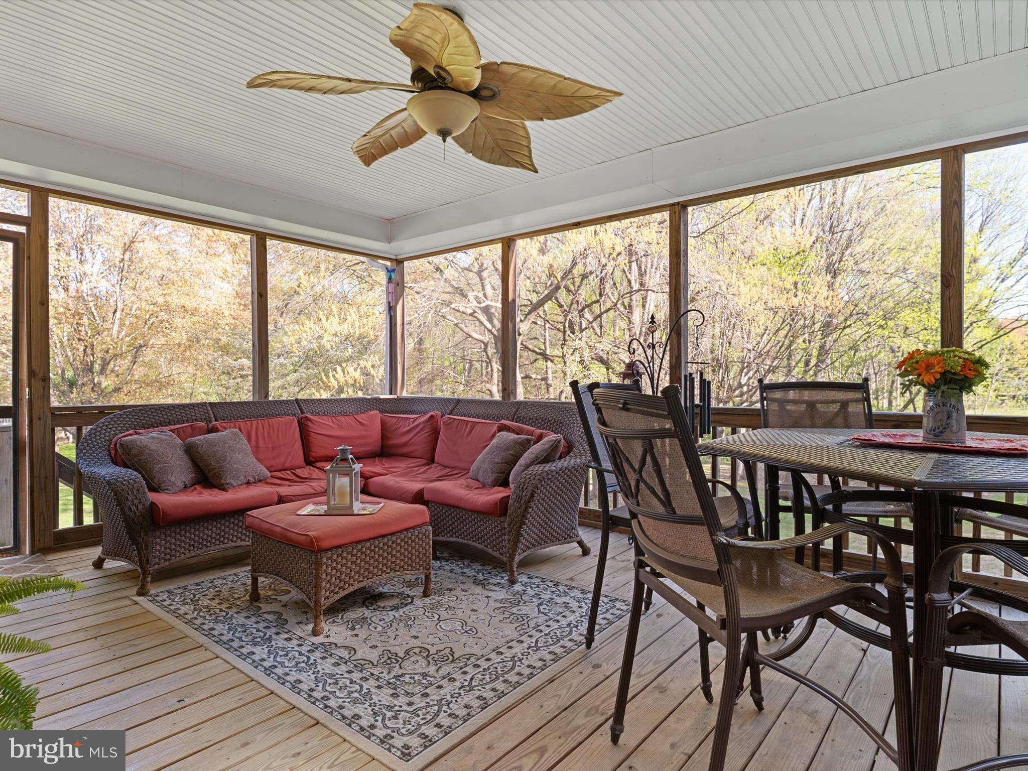 BAY COUNTRY - Residential