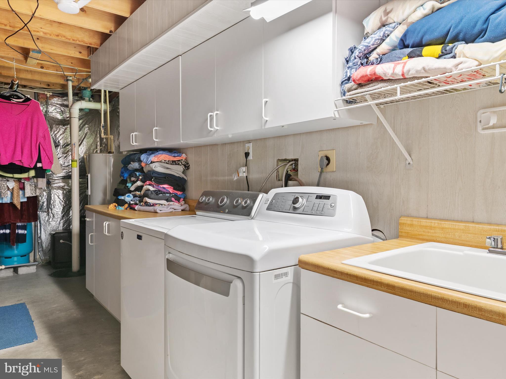 BAY COUNTRY - Residential