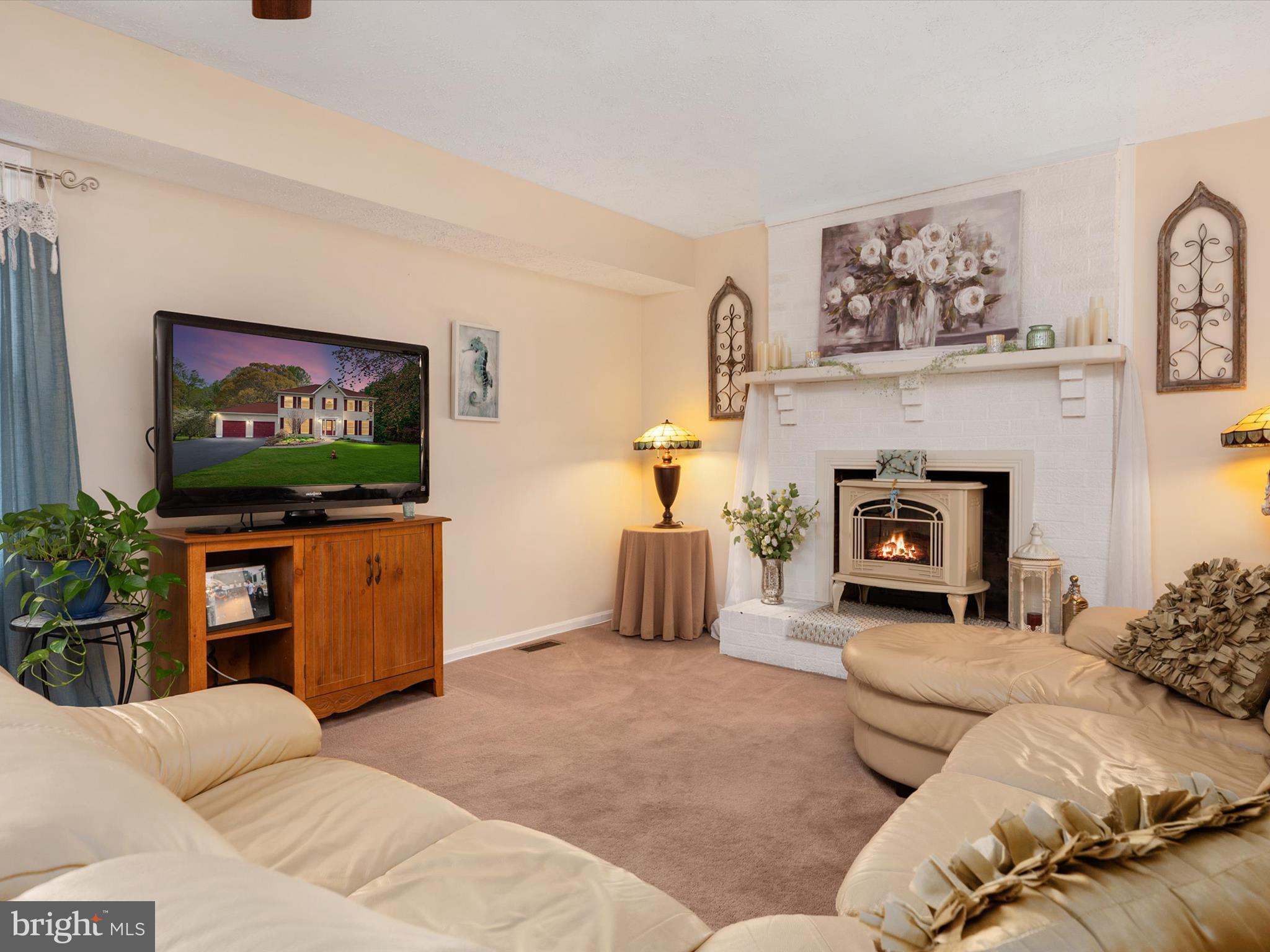 BAY COUNTRY - Residential