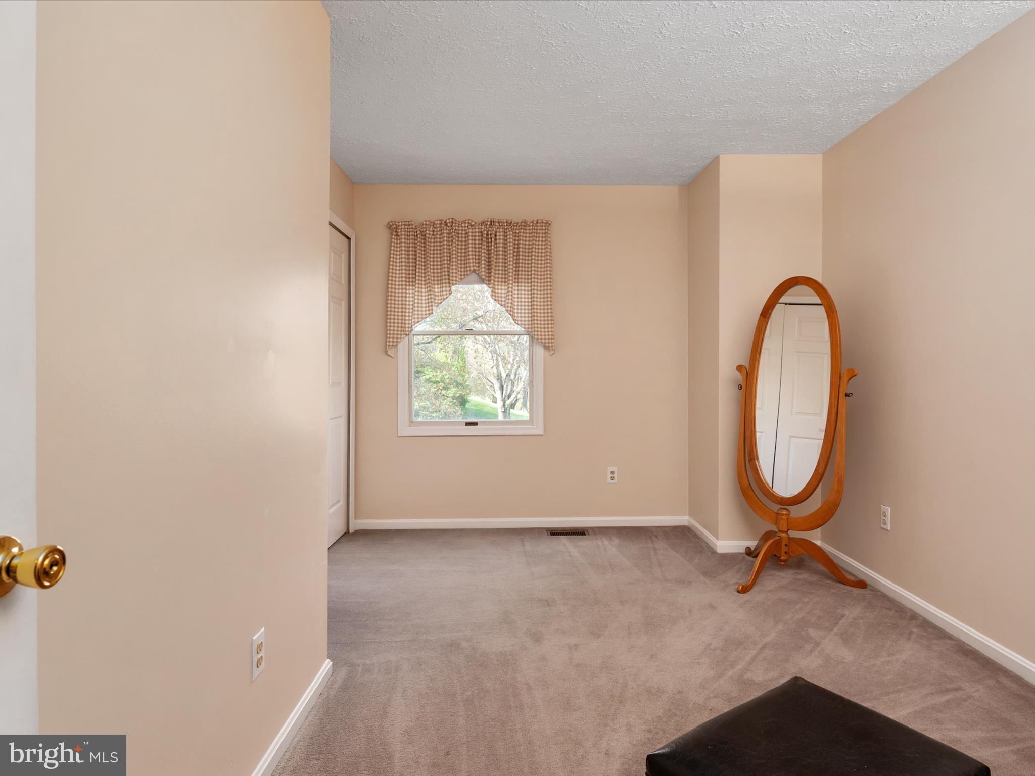 BAY COUNTRY - Residential