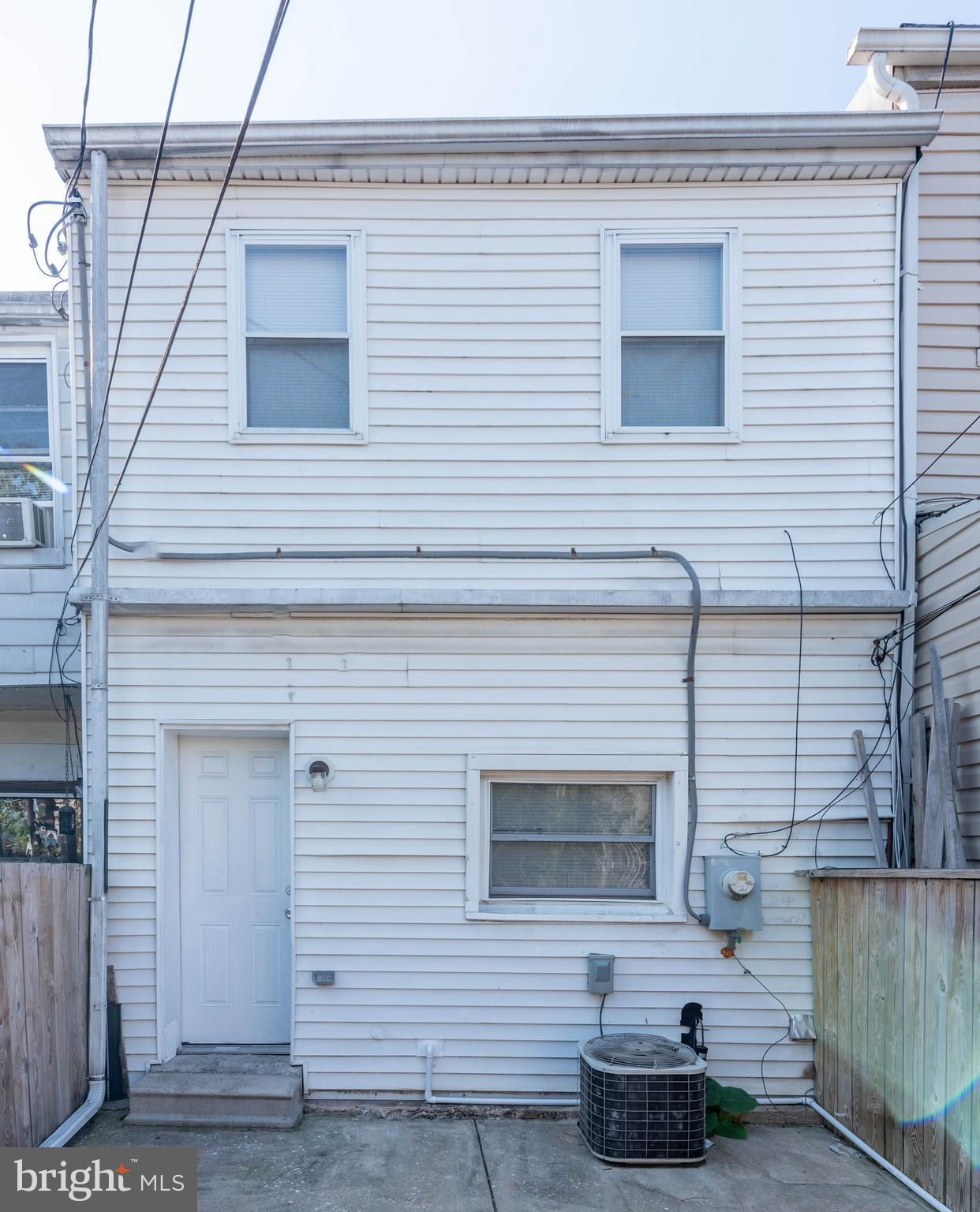 BALTIMORE HIGHLANDS - Residential