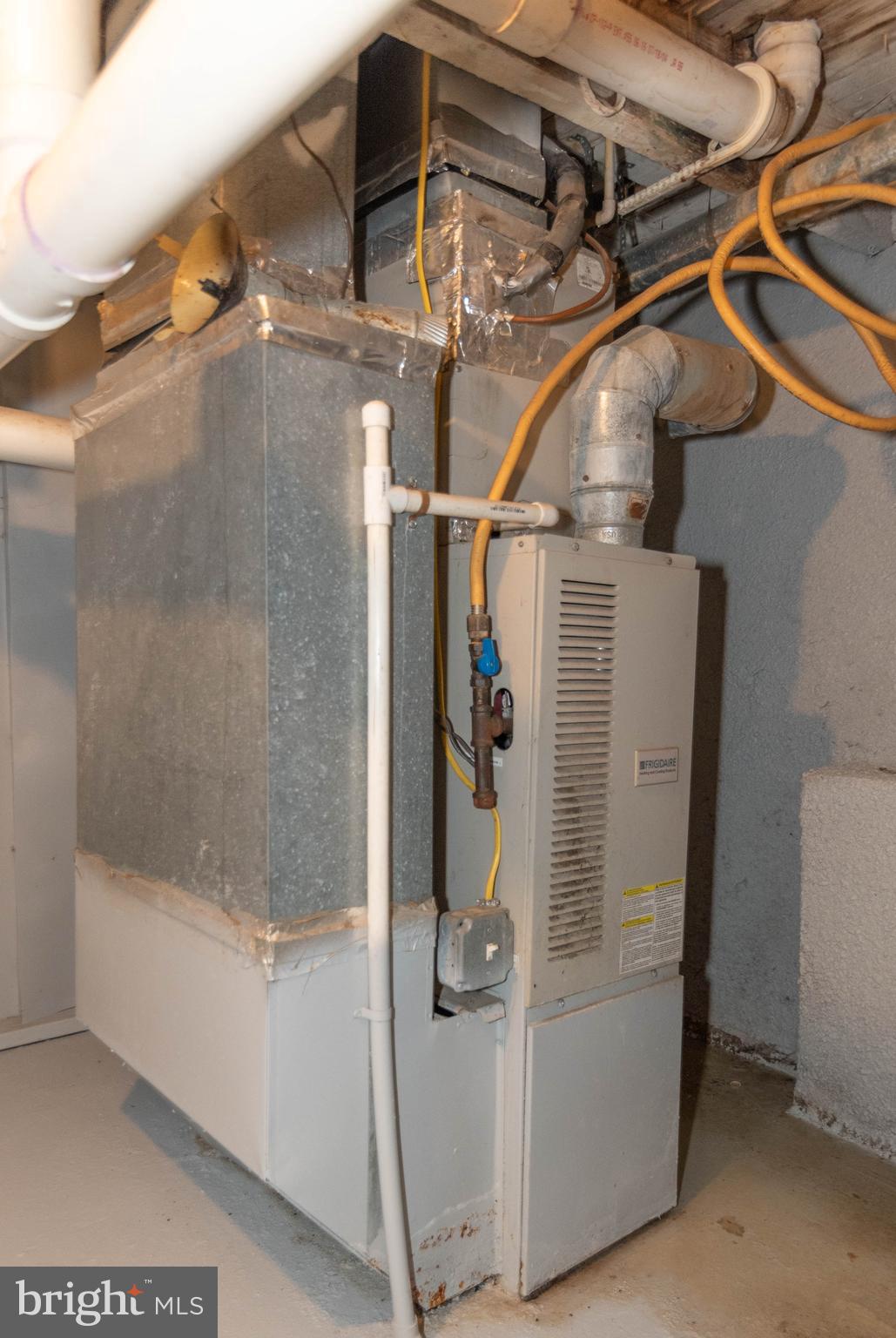 BALTIMORE HIGHLANDS - Residential