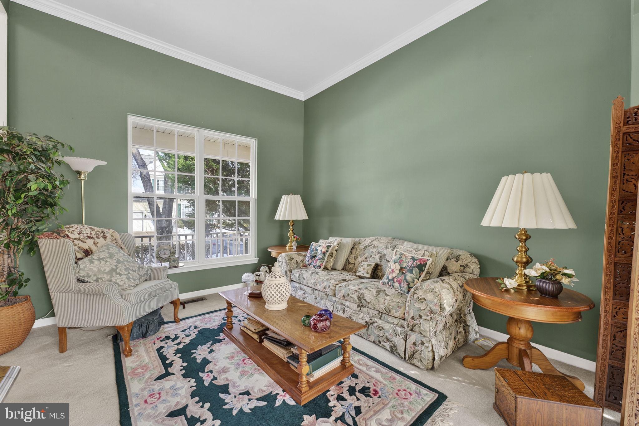 BROAD RUN OAKS - Residential