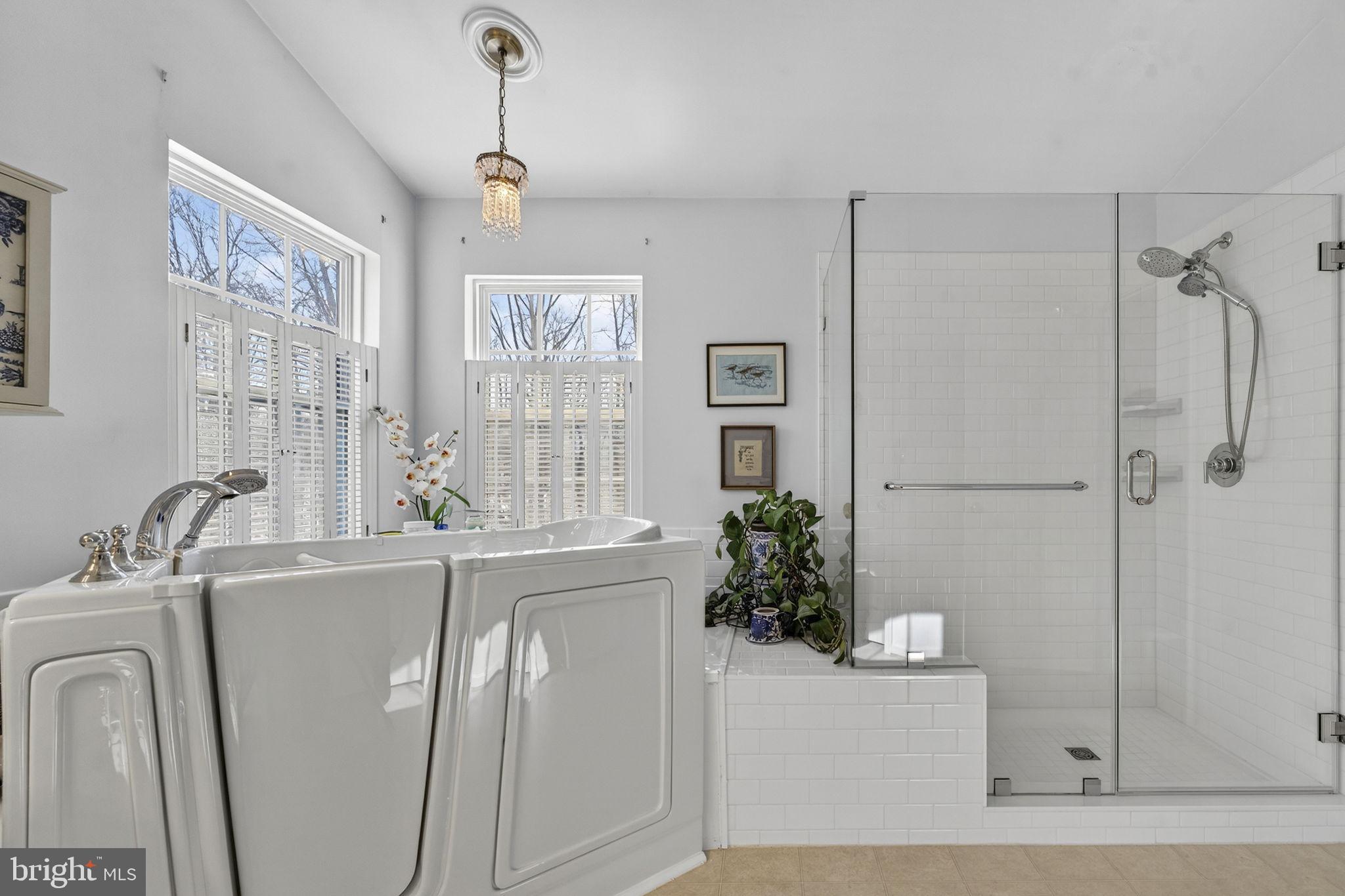 BROAD RUN OAKS - Residential