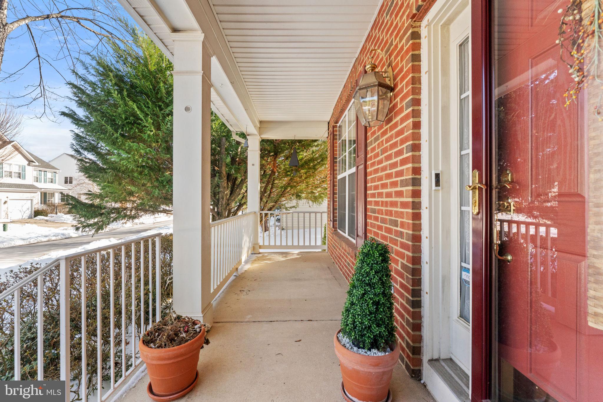 BROAD RUN OAKS - Residential