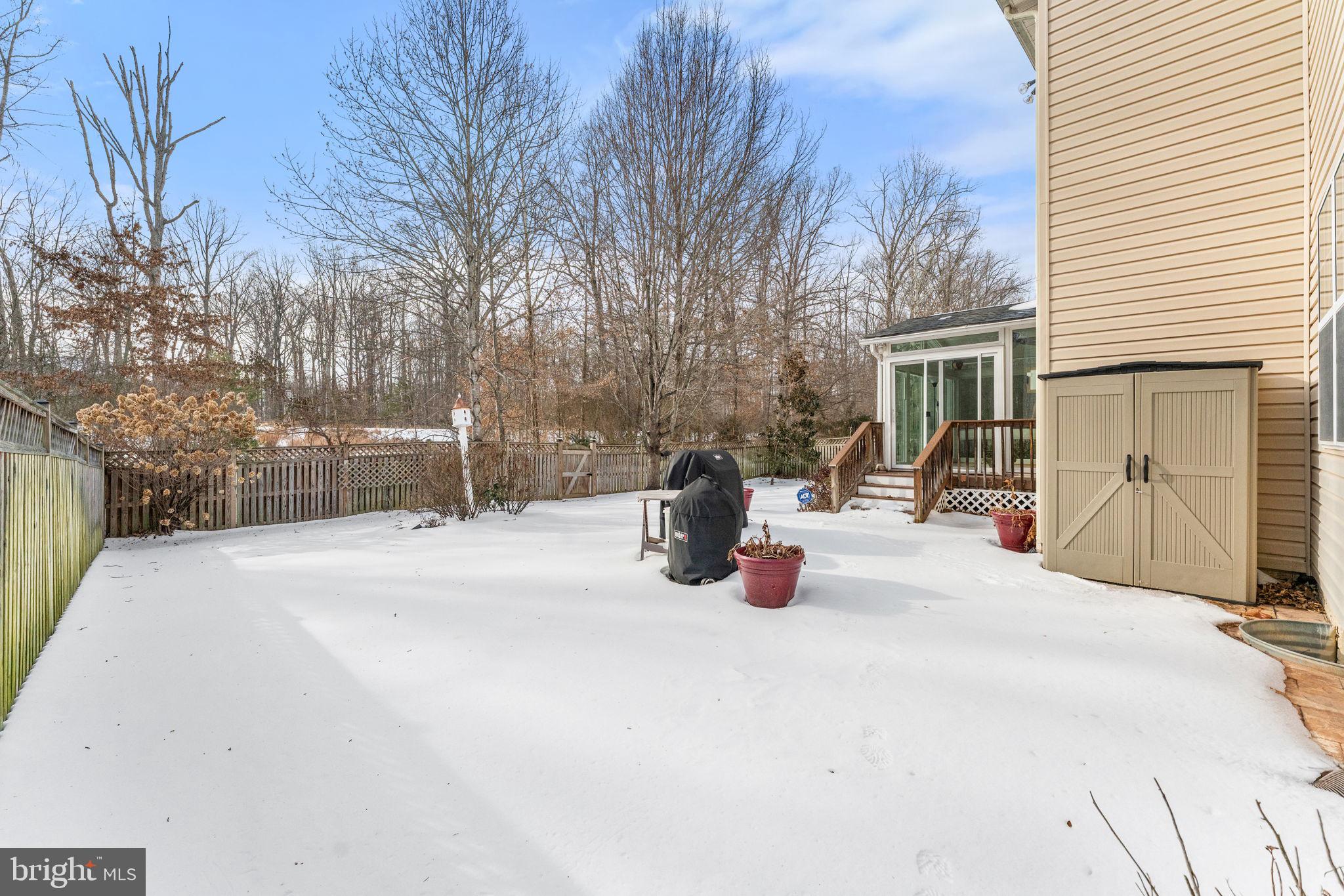 BROAD RUN OAKS - Residential