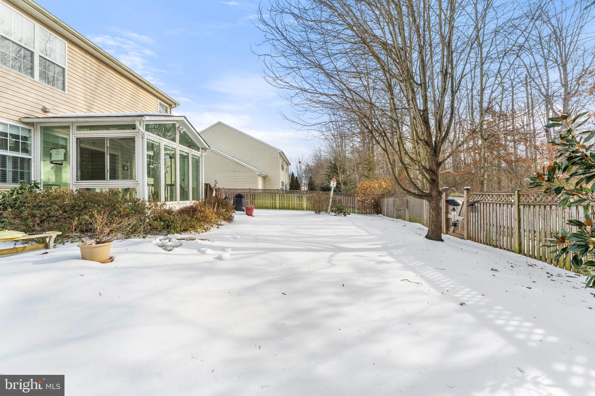 BROAD RUN OAKS - Residential