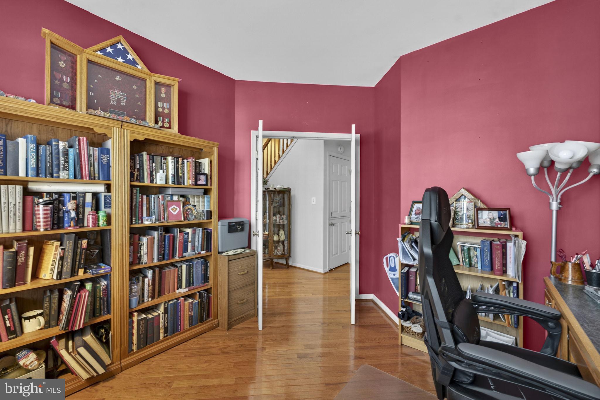 BROAD RUN OAKS - Residential