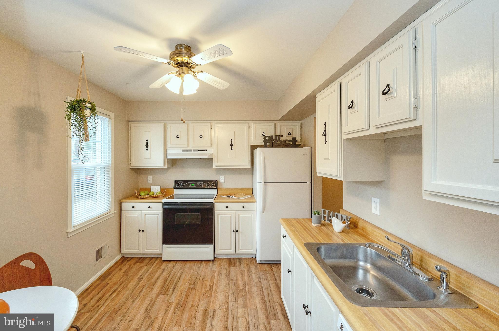 SHADY GROVE VILLAGE - Residential