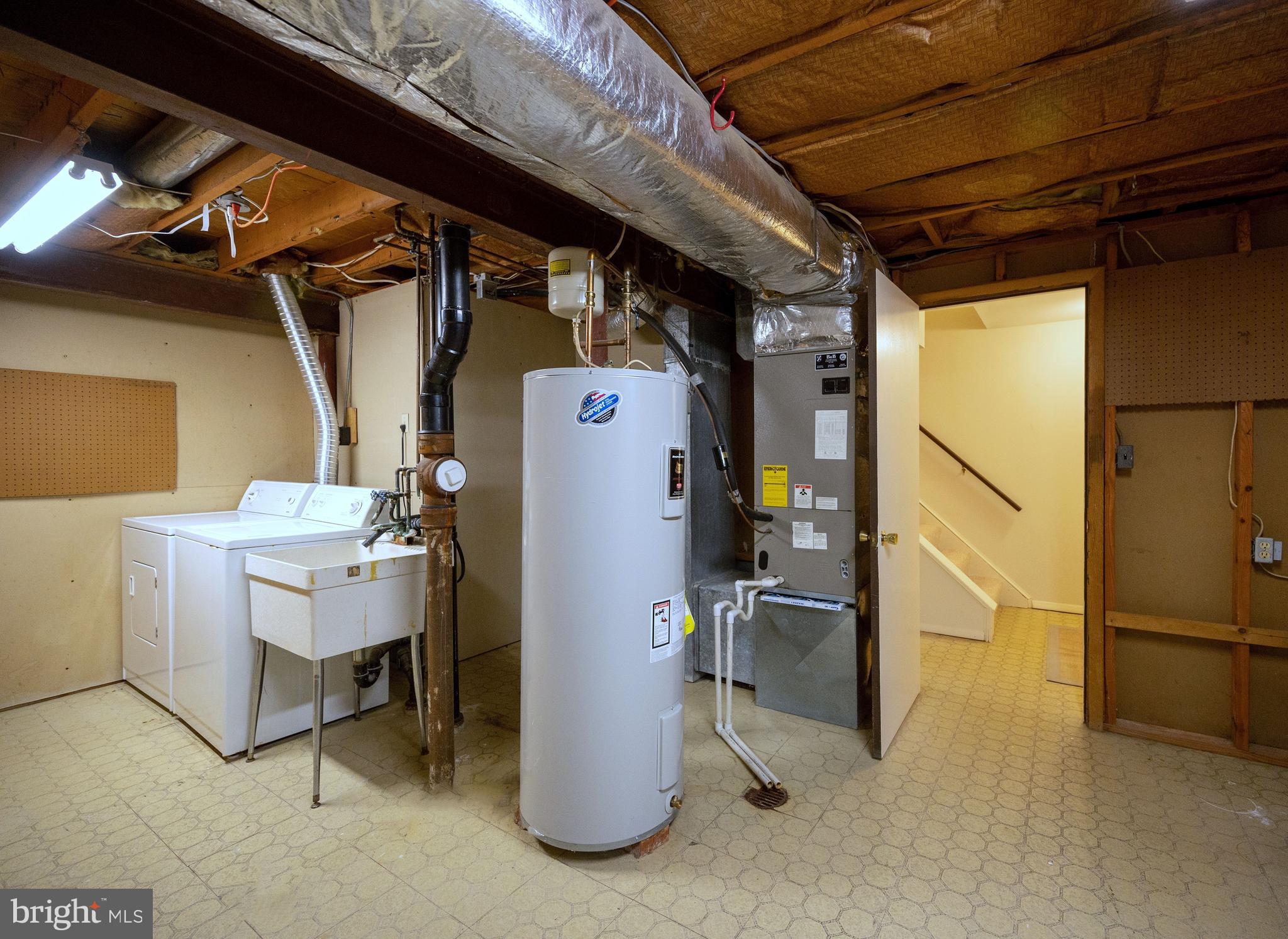 SHADY GROVE VILLAGE - Residential