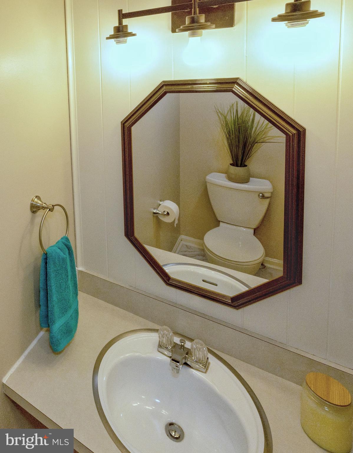 SHADY GROVE VILLAGE - Residential