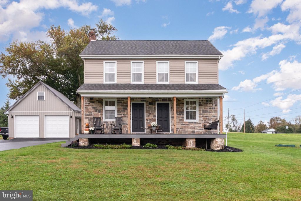 Photo of 952 Big Mount Road, THOMASVILLE, PA 17364 (MLS # PAYK2091714)