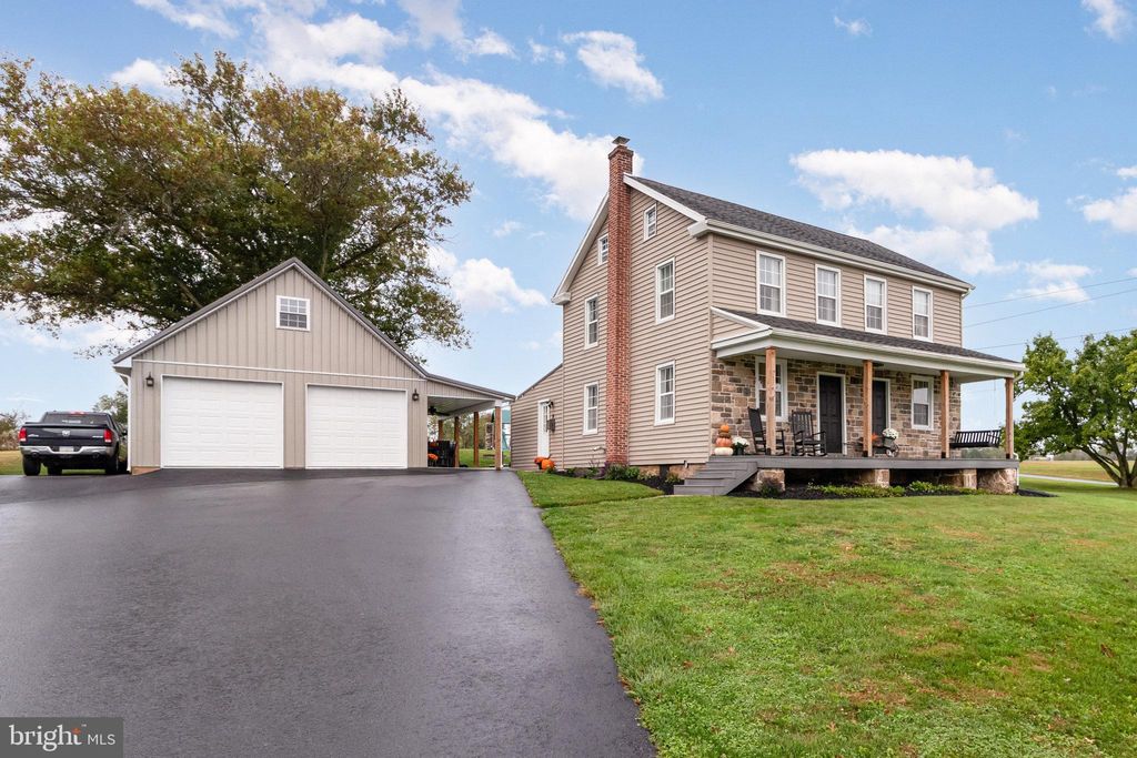 Photo of 952 Big Mount Road, THOMASVILLE, PA 17364 (MLS # PAYK2091714)