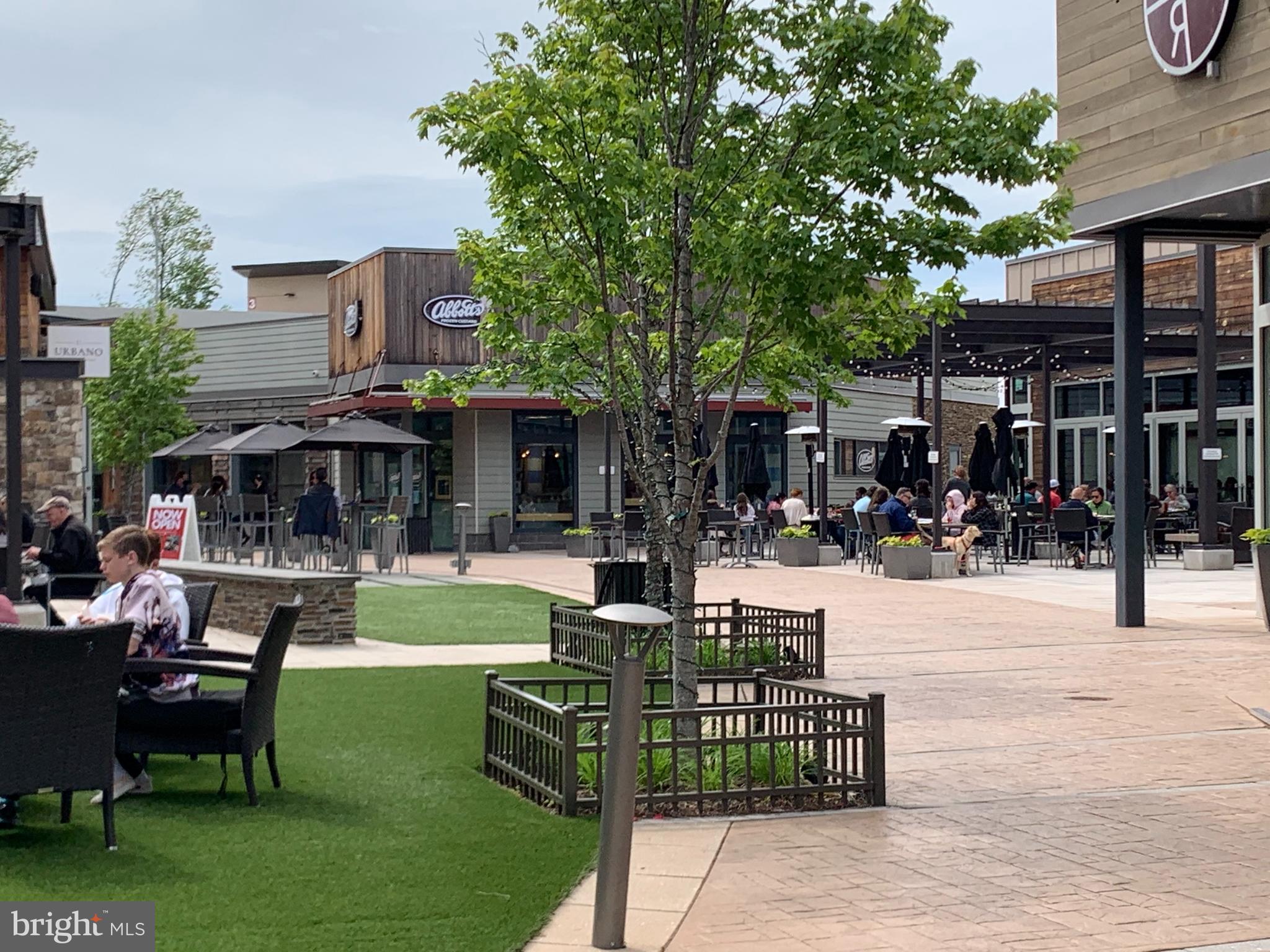 POTOMAC LAKES - Residential