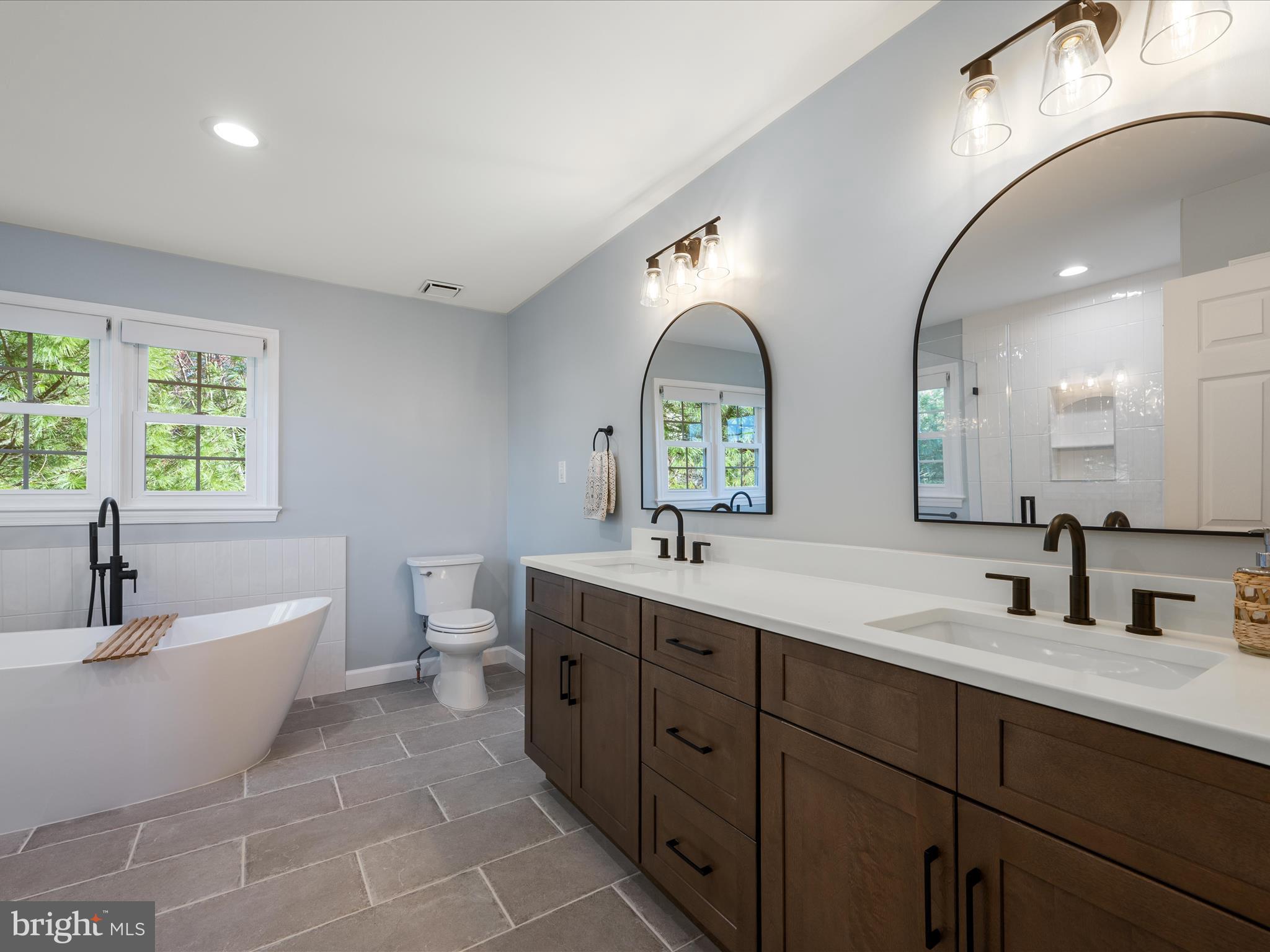 POTOMAC LAKES - Residential