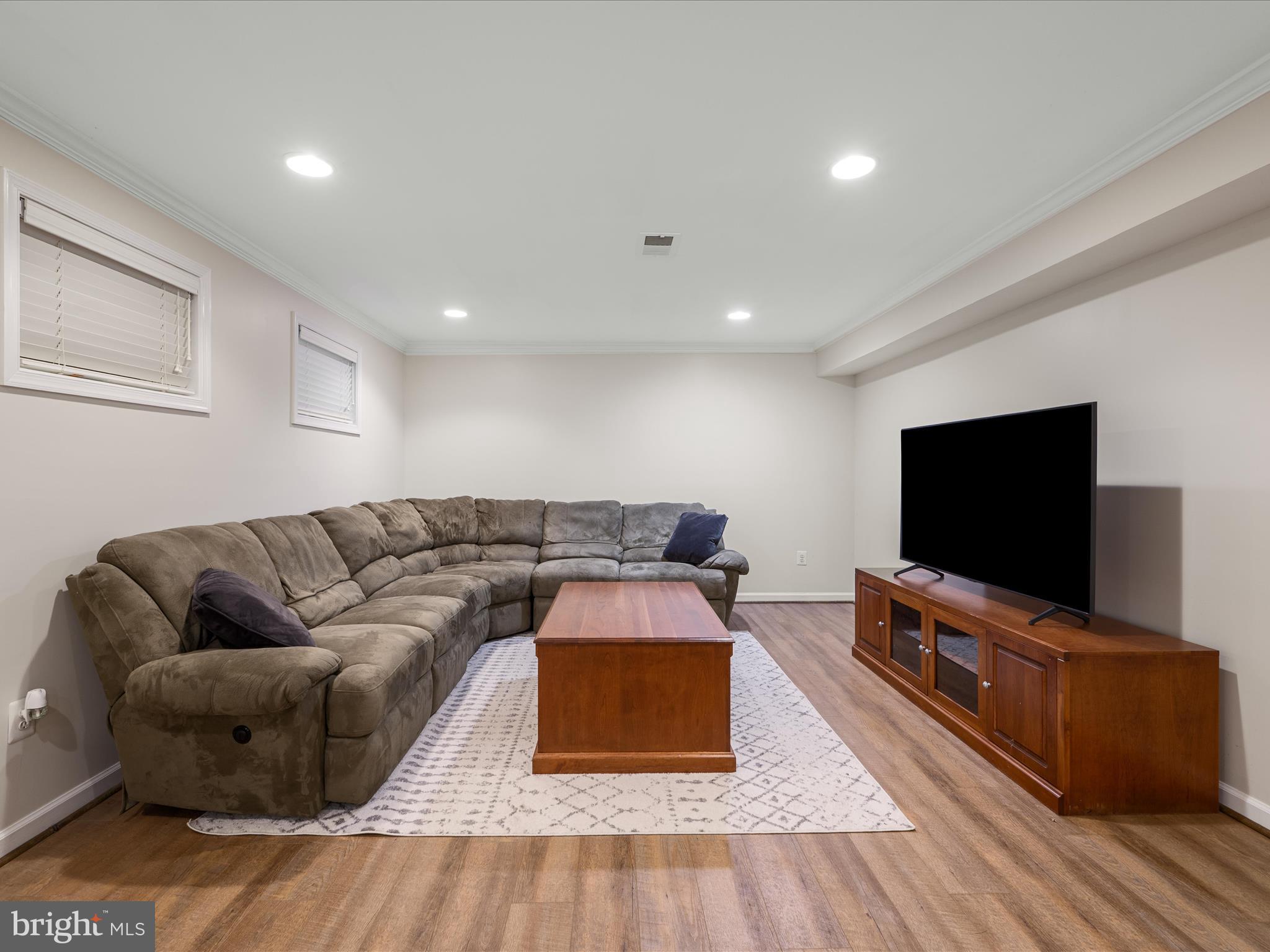 POTOMAC LAKES - Residential