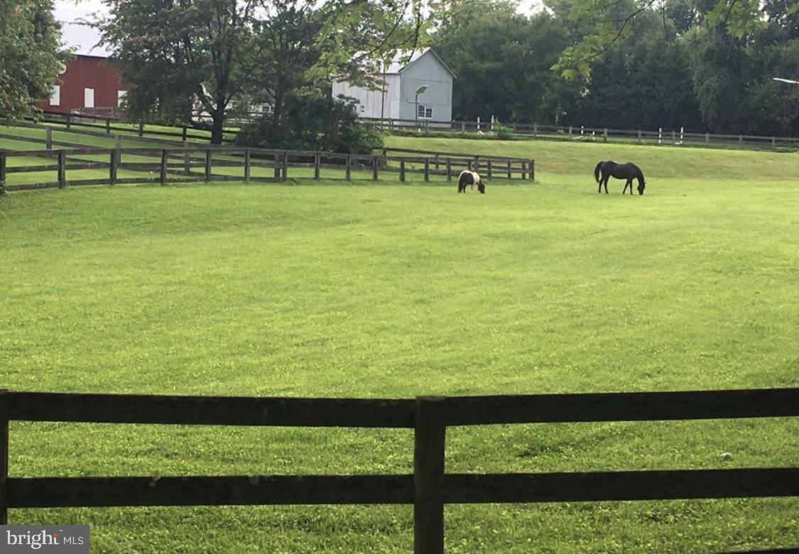 MONEYS CORNER - Residential