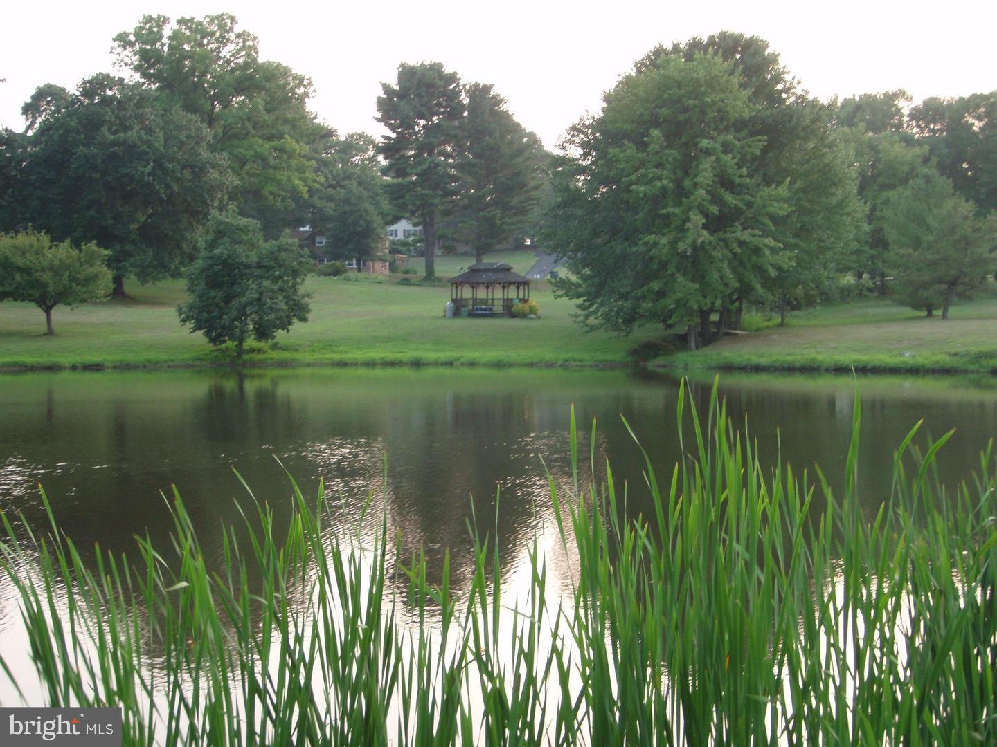 MONEYS CORNER - Residential