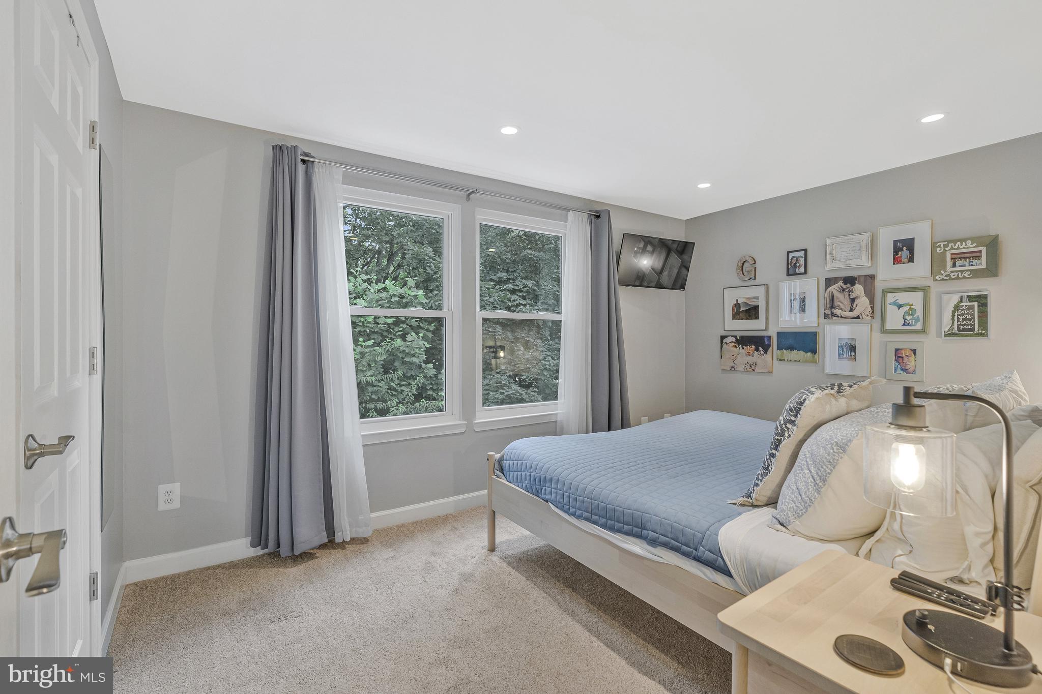 BARTON HILL - Residential