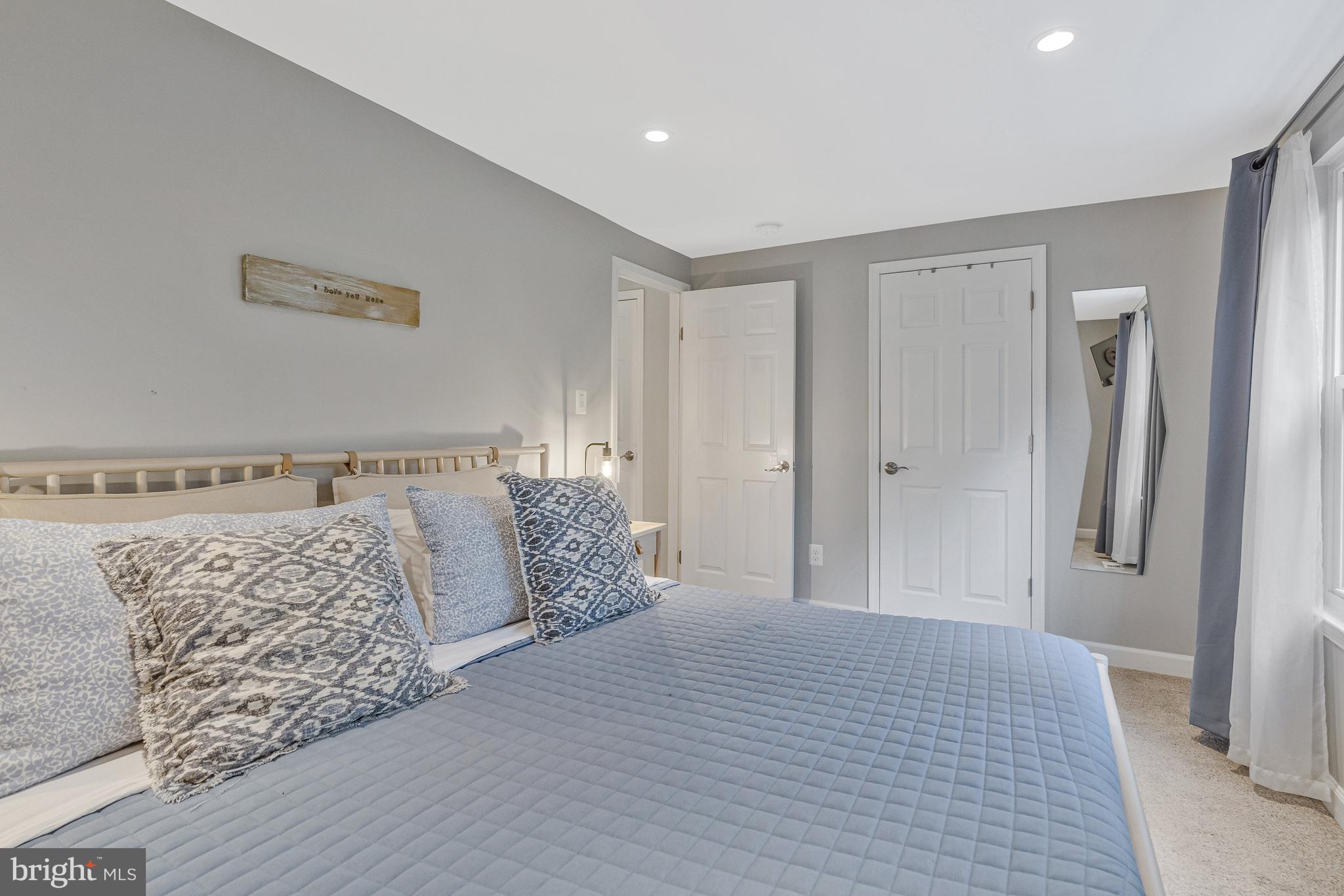 BARTON HILL - Residential