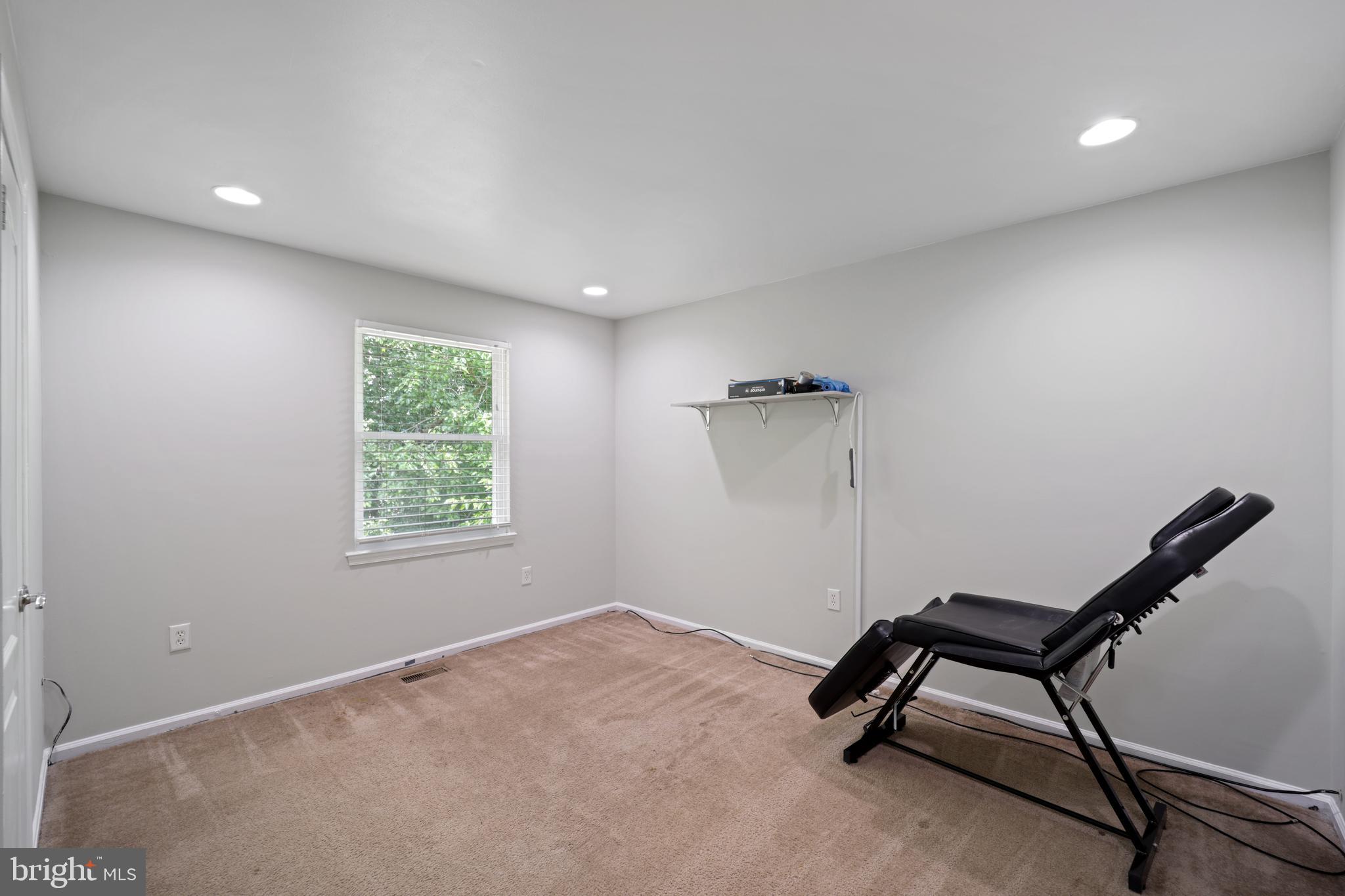 FOX RUN ESTATES - Residential