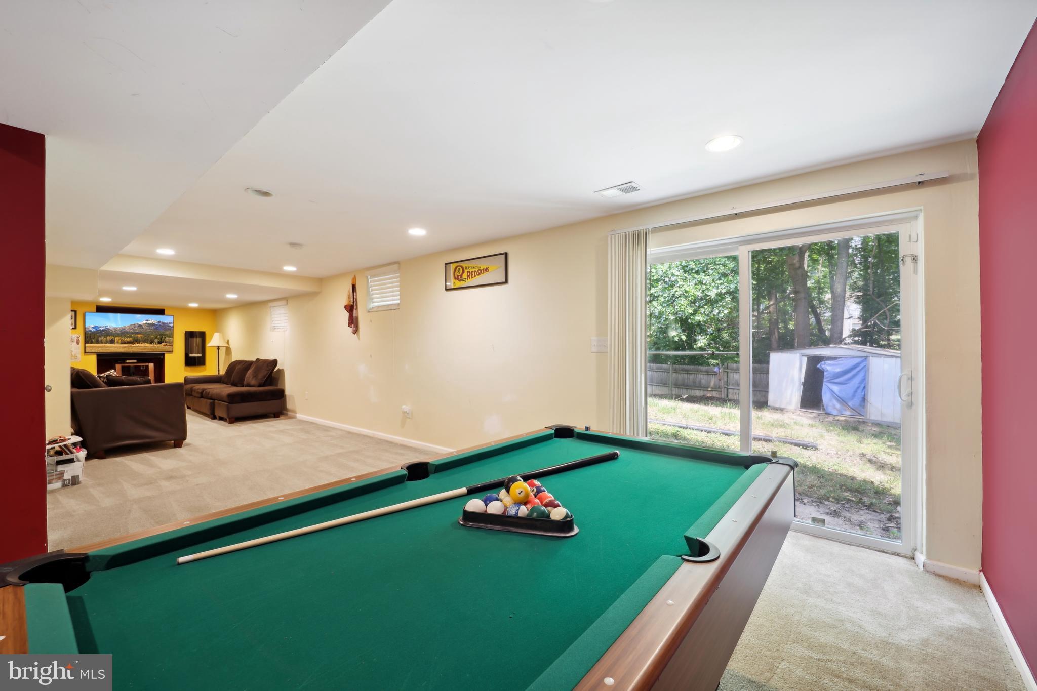 FOX RUN ESTATES - Residential