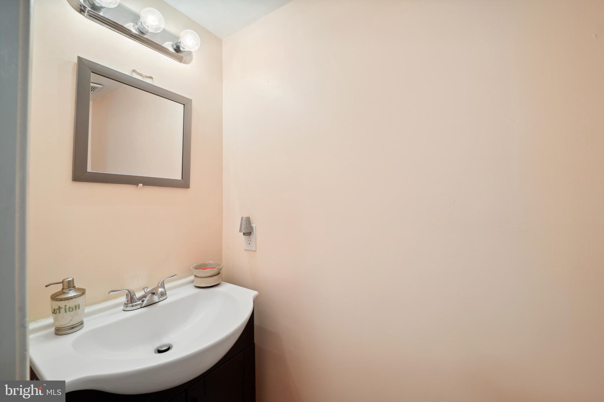 FOX RUN ESTATES - Residential