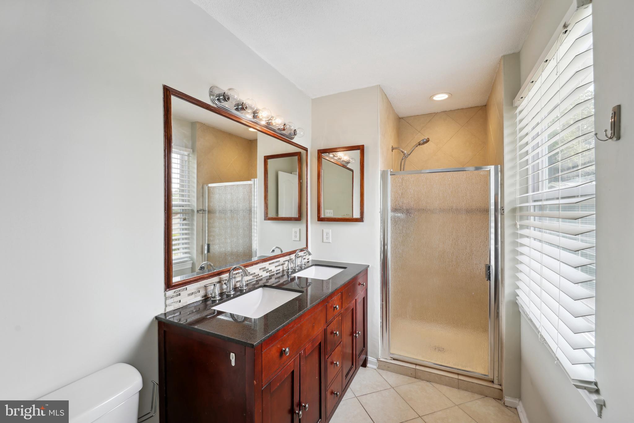 FOX RUN ESTATES - Residential